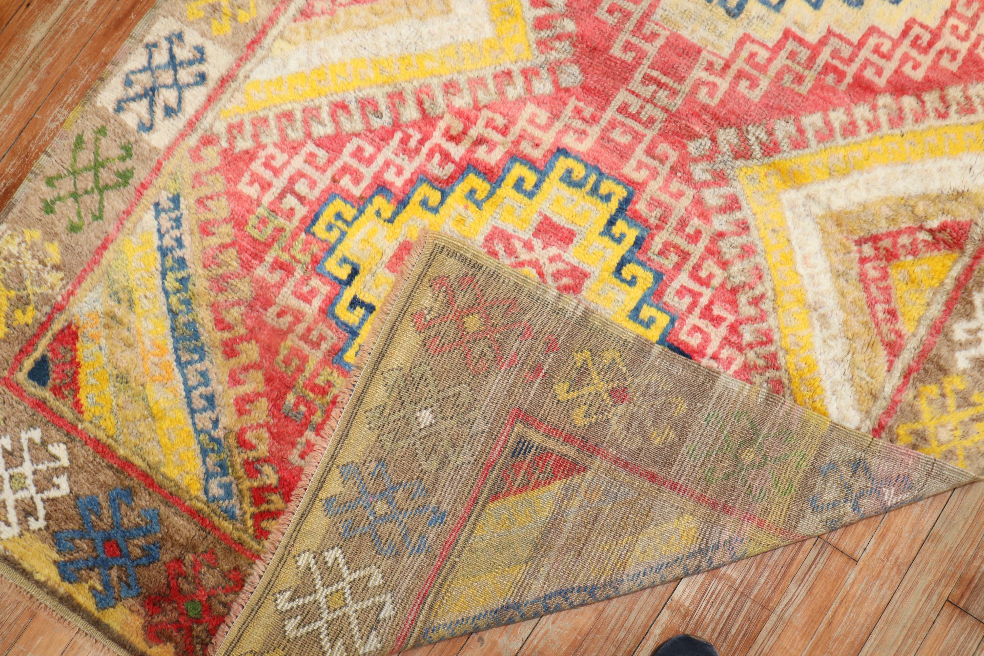 Zabihi Rug Collection Schillernder türkischer Konya-Teppich im Vintage-Stil im Zustand „Gut“ im Angebot in New York, NY