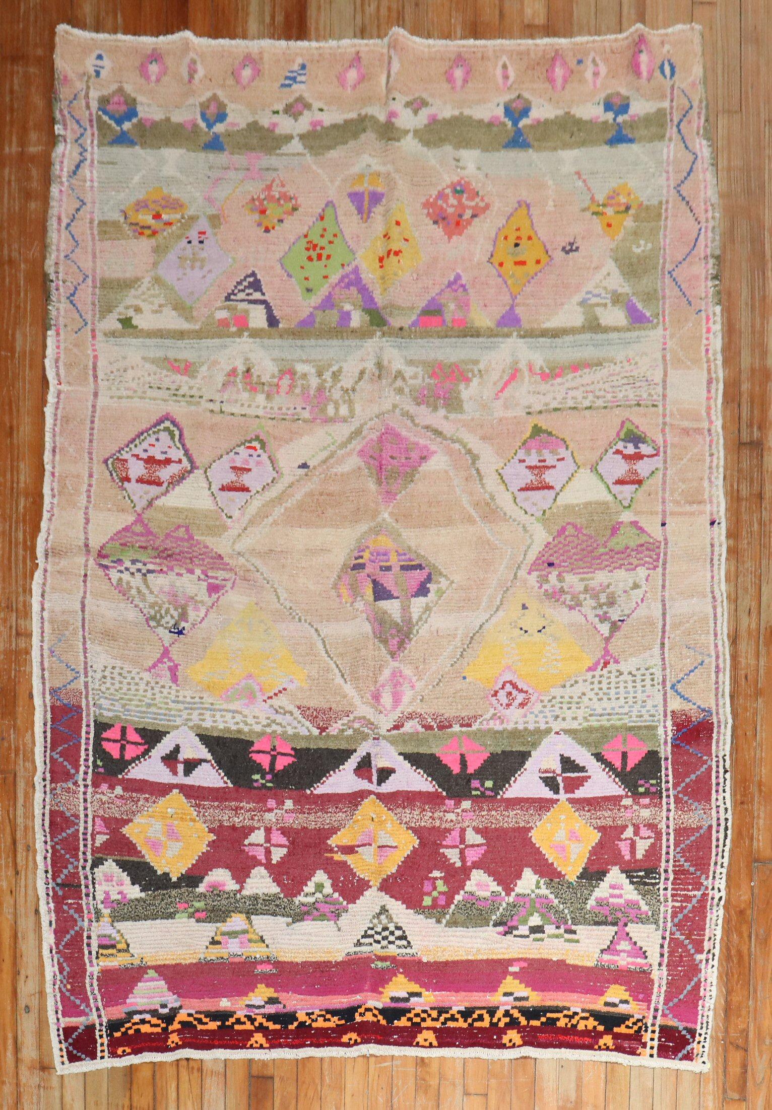 a mid-20th century Funky abstract Turkish Anatolian rug

Details
rug no.	10638
size	5' 5