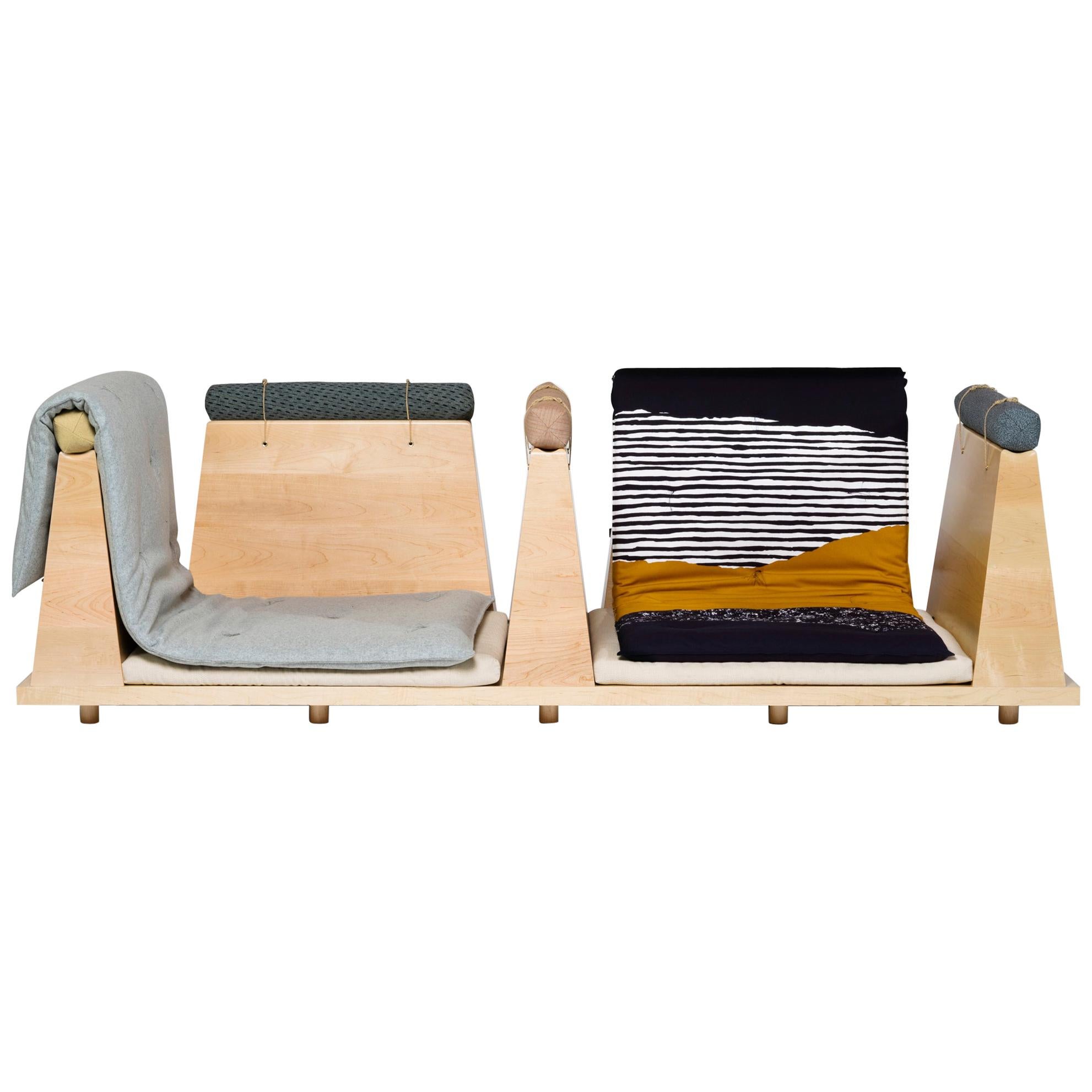 Canapé Zabuton, futon japonais fait à la main sur cadre modulaire en érable en vente