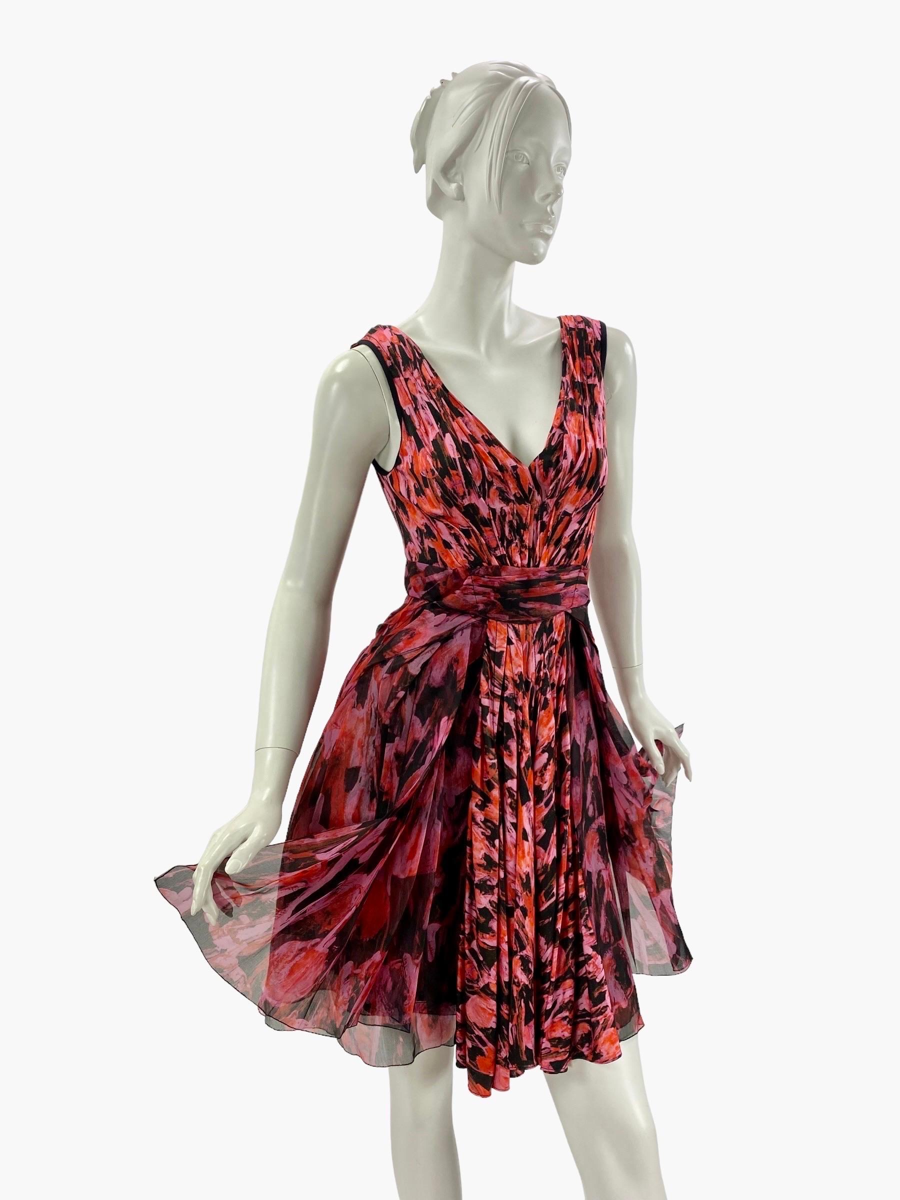 Zac Posen Floral Print Pink Dress
Designer size 6
Jersey with chiffon, Double-layered skirt, Fully lined, Back zip closure.
Measurements: Length - 36 inches, Bust - 32/34