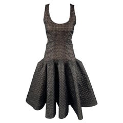 Robe de cocktail Zac POSEN taille 6 en dentelle noire à volants et jupe trompette