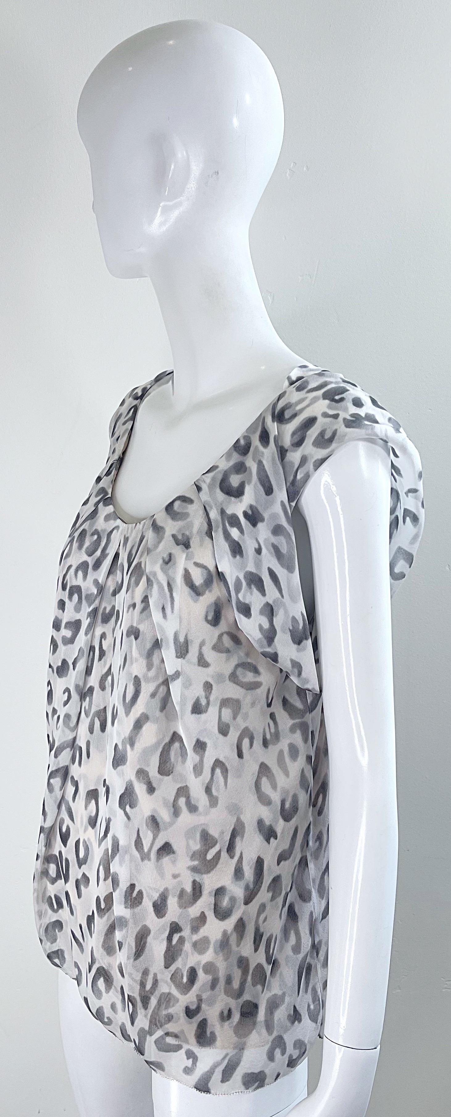 Zac Posen Spring 2009 Size 10 Snow Leopard Animal Print Silk Sleeveless Blouse For Sale 6