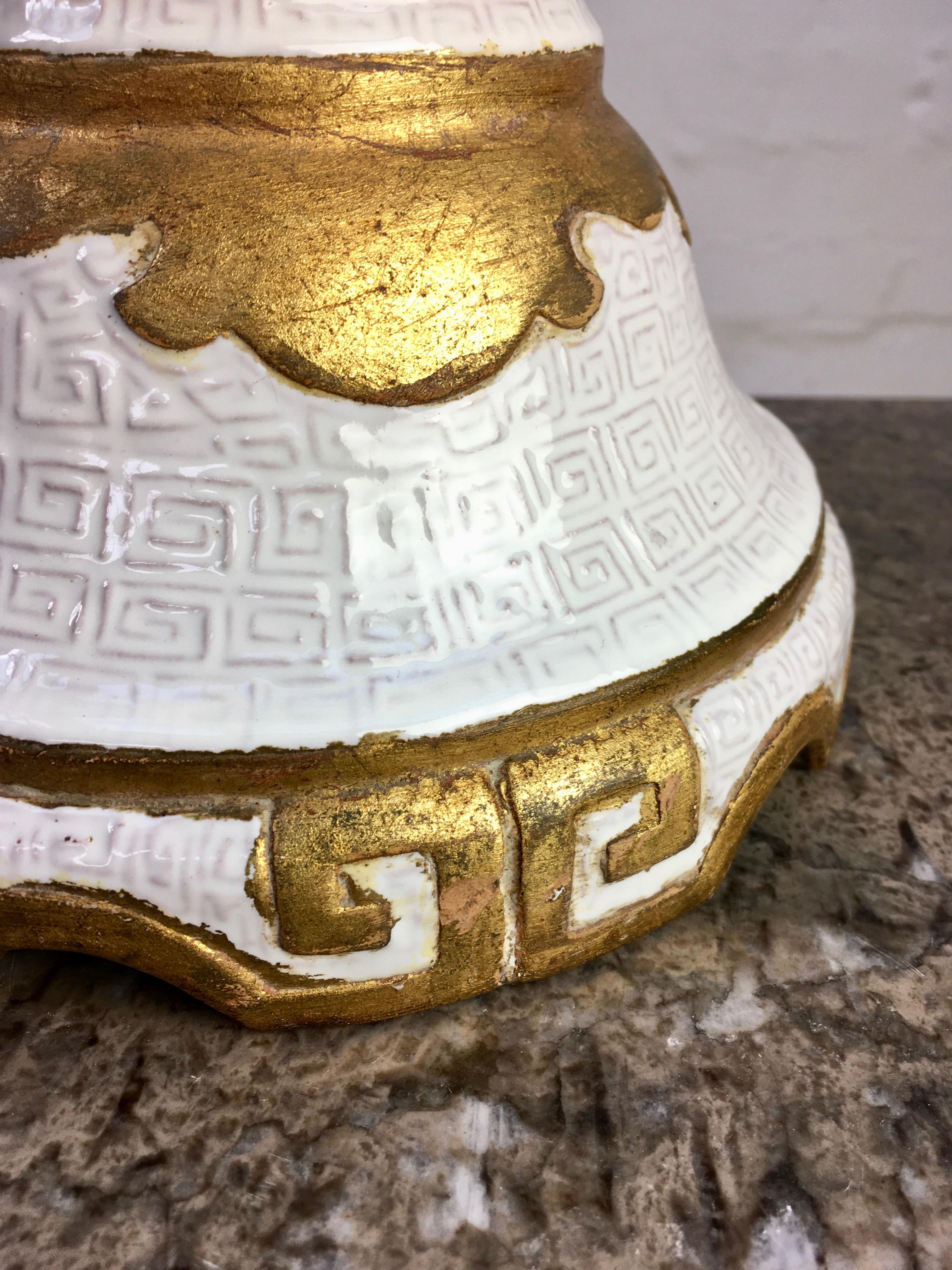 Zaccagnini Lamp in White with Gold Leaf, Italy, 1950s For Sale 5