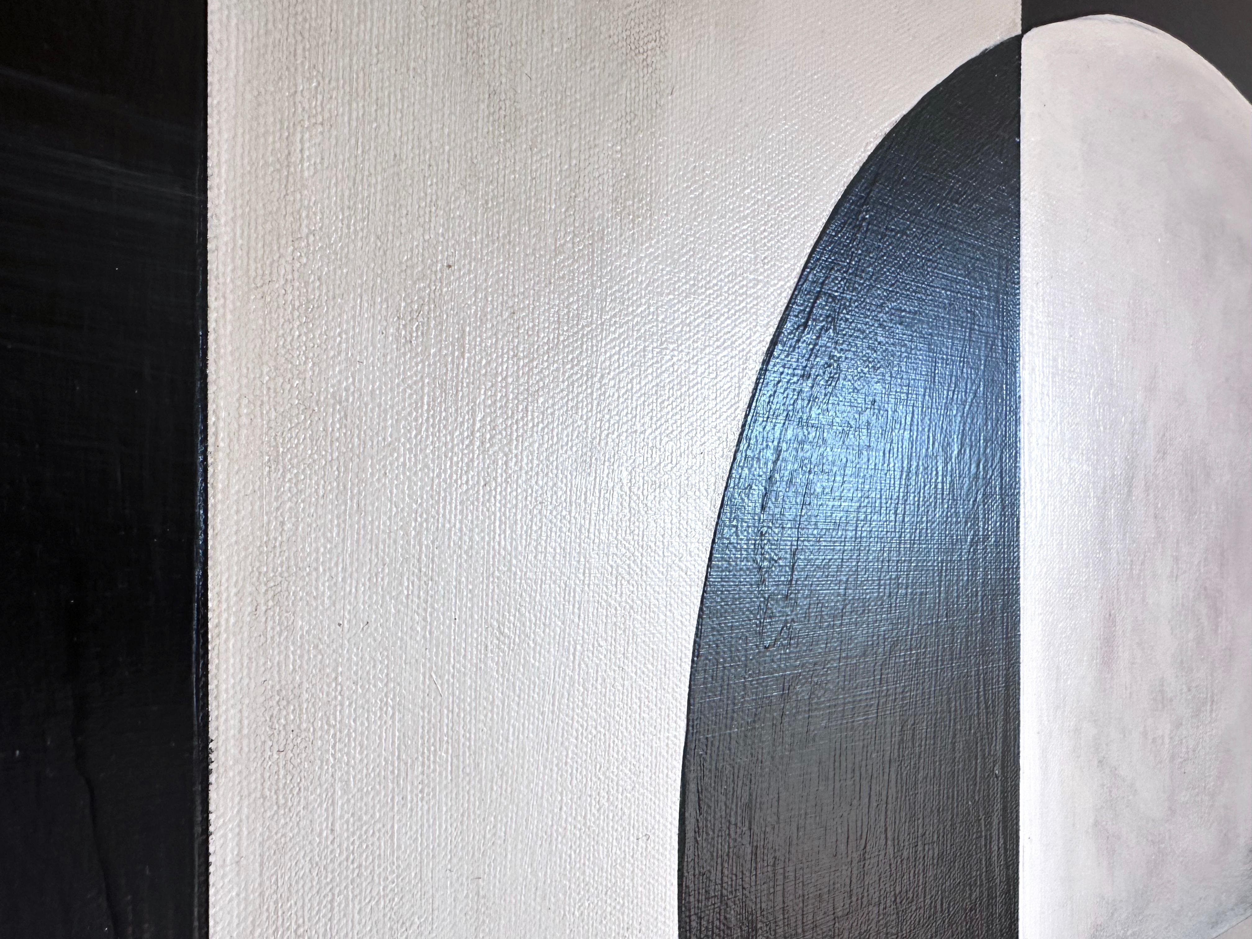 GA2402 - Abstraktes geometrisches Interieurgemälde mit weißem, grauem, grauem und schwarzem Weiß (Schwarz), Abstract Painting, von Zach Touchon
