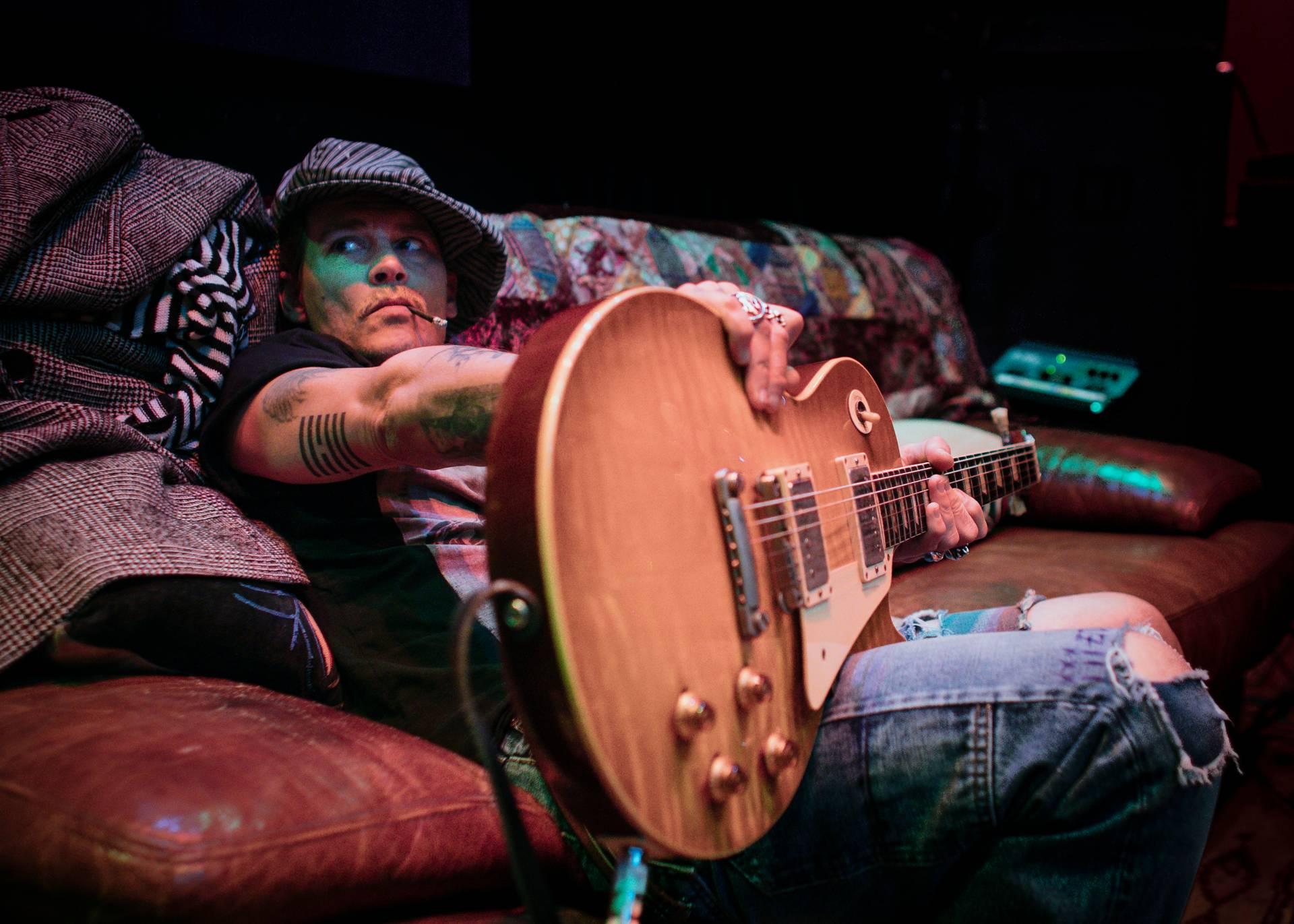 Johnny At Home

Johnny Depp in a relaxed state at his home.

Archival pigment print 

Edition size:  25 (in each size)

Available in 3 print sizes:  
16" x 20"  
20" x 24"  
30" x 40"

Please inquire about framing options.

BIO:
A gifted young