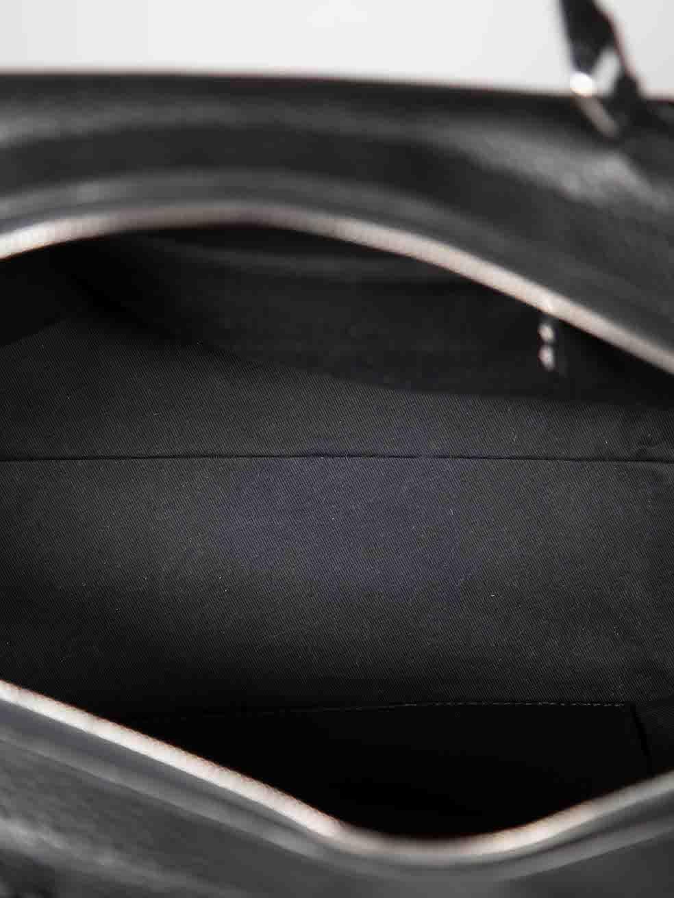 Zadig & Voltaire Schwarze Bowlingtasche aus Leder mit Nieten im Angebot 1