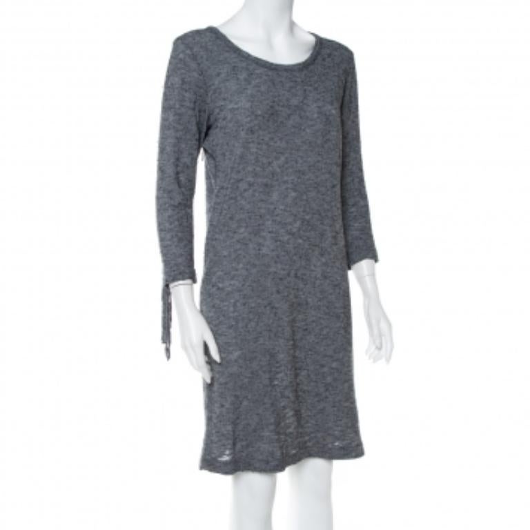 Ein schickes Design, das aus hochwertigen Materialien hergestellt wird. Dieses Minikleid von Zadig & Voltaire hat einen Rundhalsausschnitt und eine bequeme Passform. Die Fransen am Rücken und an den langen Ärmeln sorgen für zusätzlichen Stil.