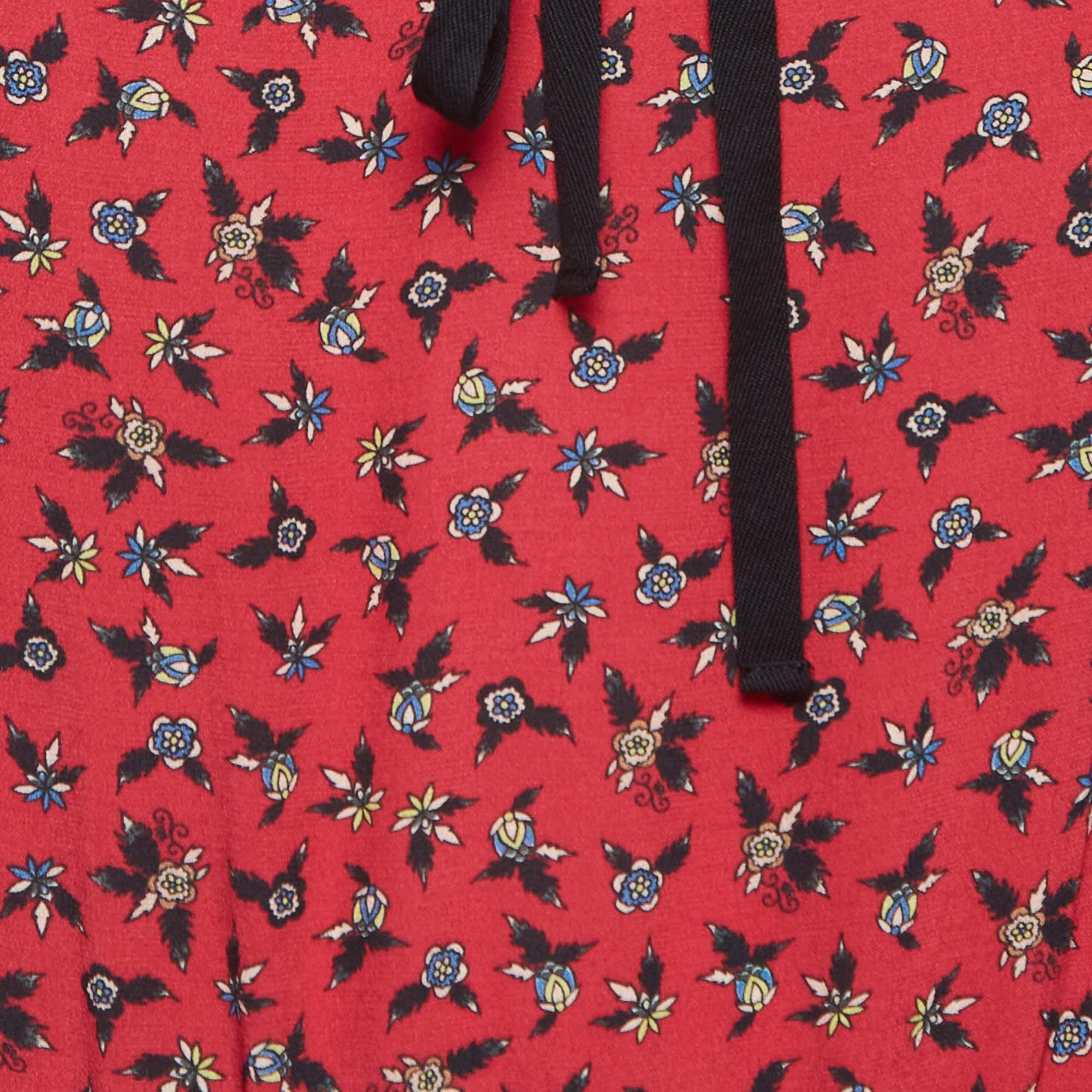 Zadig & Voltaire Rotes Liberty-Minikleid aus Krepp mit Blumendruck und Remus-Remus-Minikleid L im Zustand „Neu“ im Angebot in Dubai, Al Qouz 2