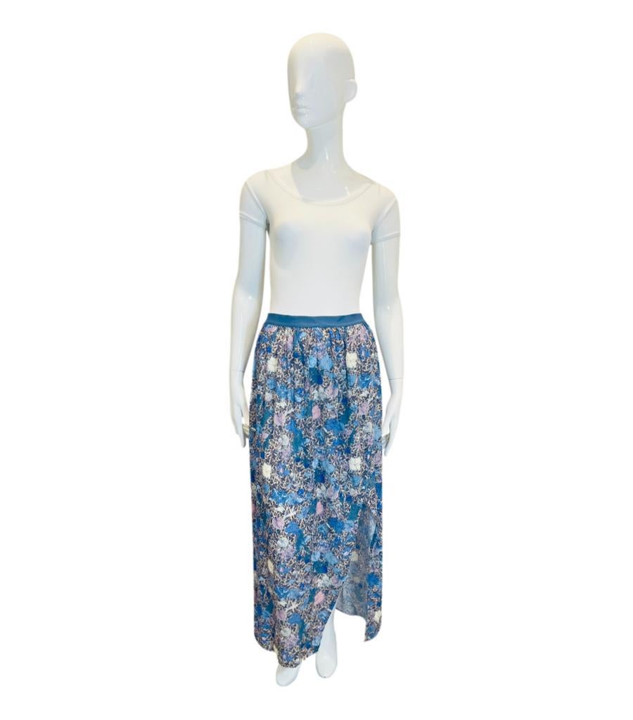 Zadig & Voltaire Wild Garden Maxi Skirt
Blue 'Josia' high-waisted skirt designed with all-over floral pattern.
Featuring elasticated waistband, plisse details and side slit.
Matching blouse available on another listing. Rrp Approx. £295
Size –