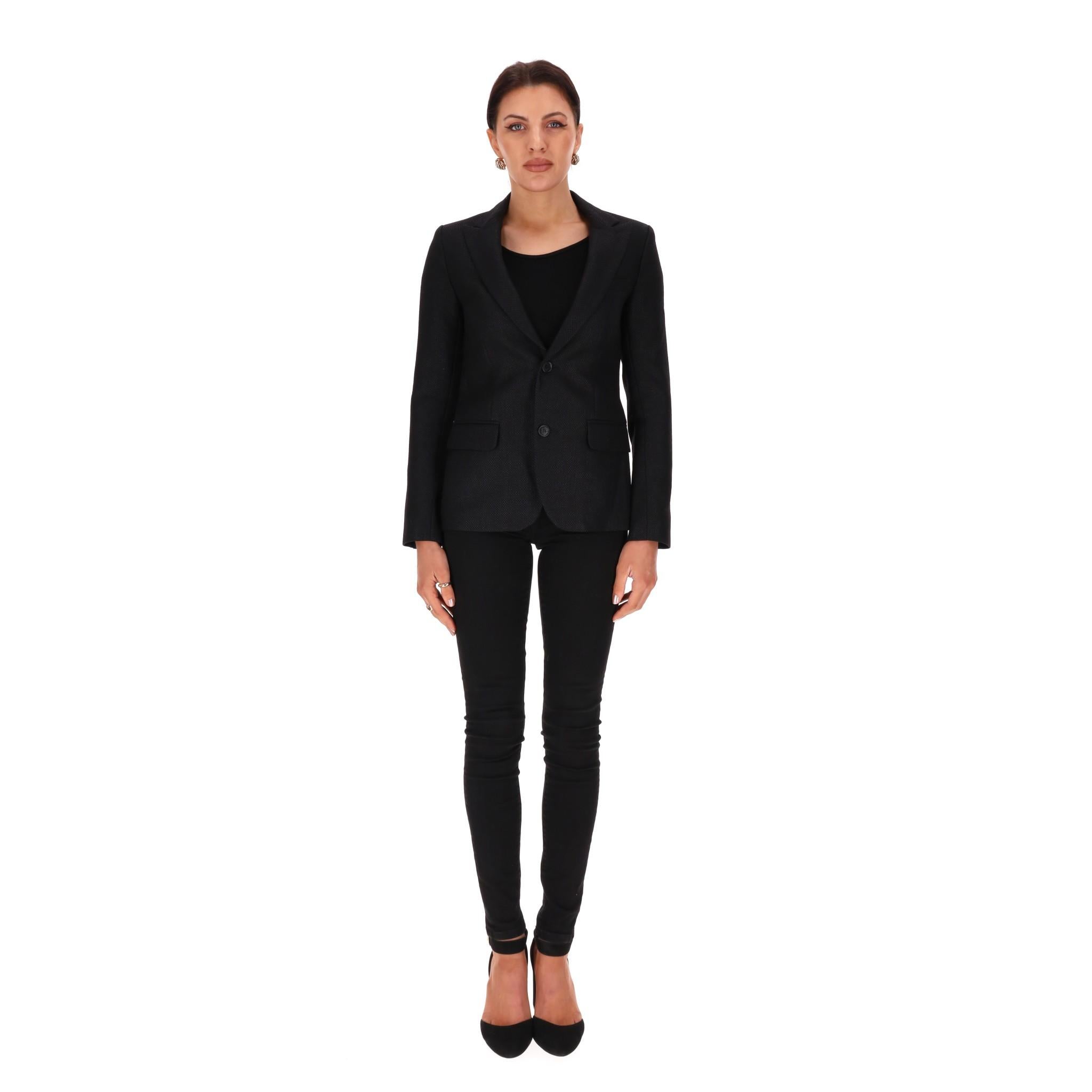 Zadig & Voltaire Wool Jacket

Classic black blazer crafted from wool blend in a single-breasted design.

Featuring notched lapels, fitted silhouette and buttoned cuffs.

Rrp Approx. £600

Size – S

Condition – Very Good

Composition – 74% Wool, 26%