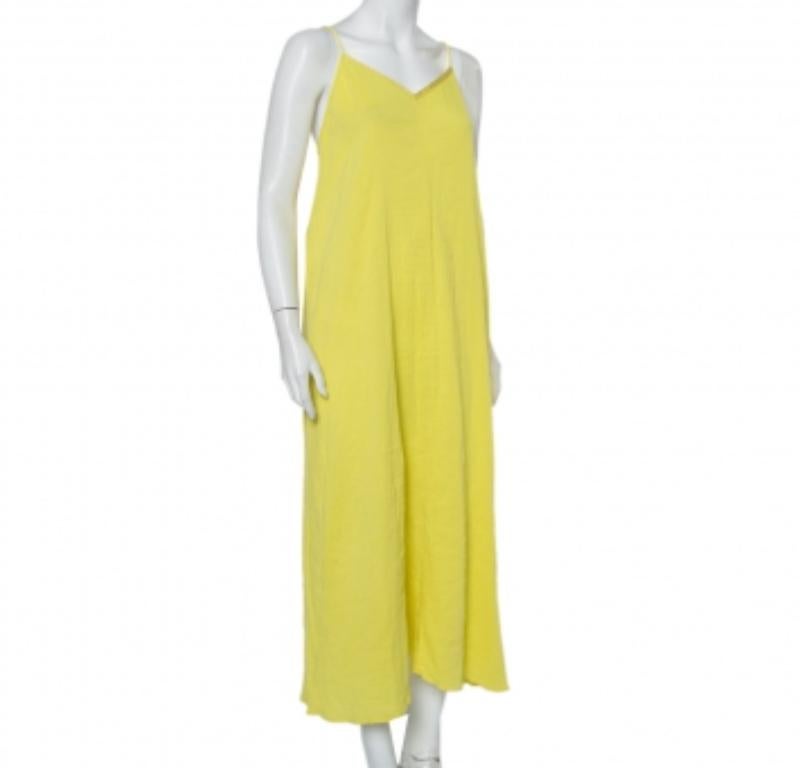 Great for your spring-summer closet, this stunning Harriet dress by Zadig & Voltaire is a must-have! Made from cotton in a yellow shade, it features an open back and a minimal silhouette. Wear it to spring picnics or day-time outings.