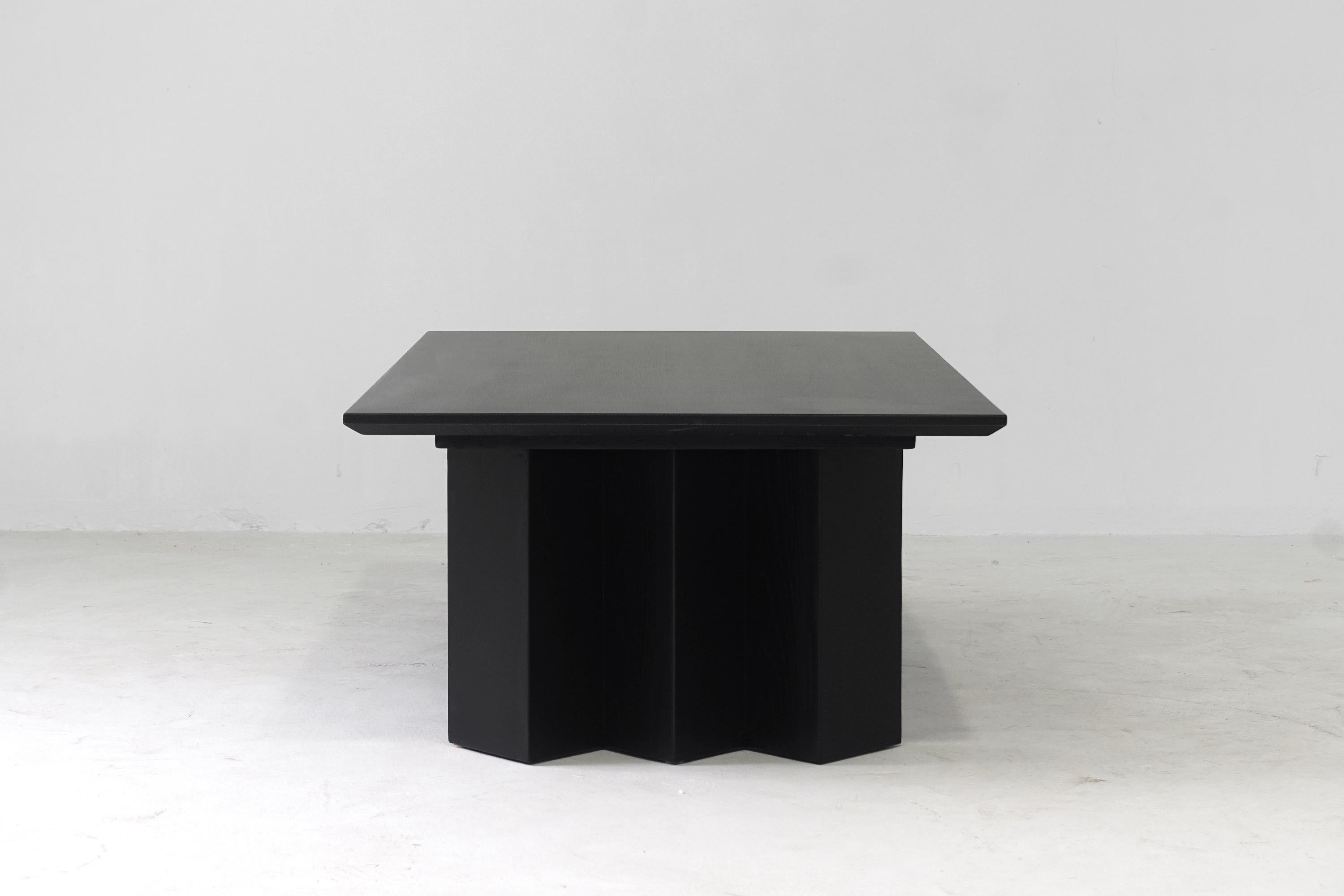 Zafal Coffee Table in Black, Minimalist Coffee Table In New Condition For Sale In San Jose, CA