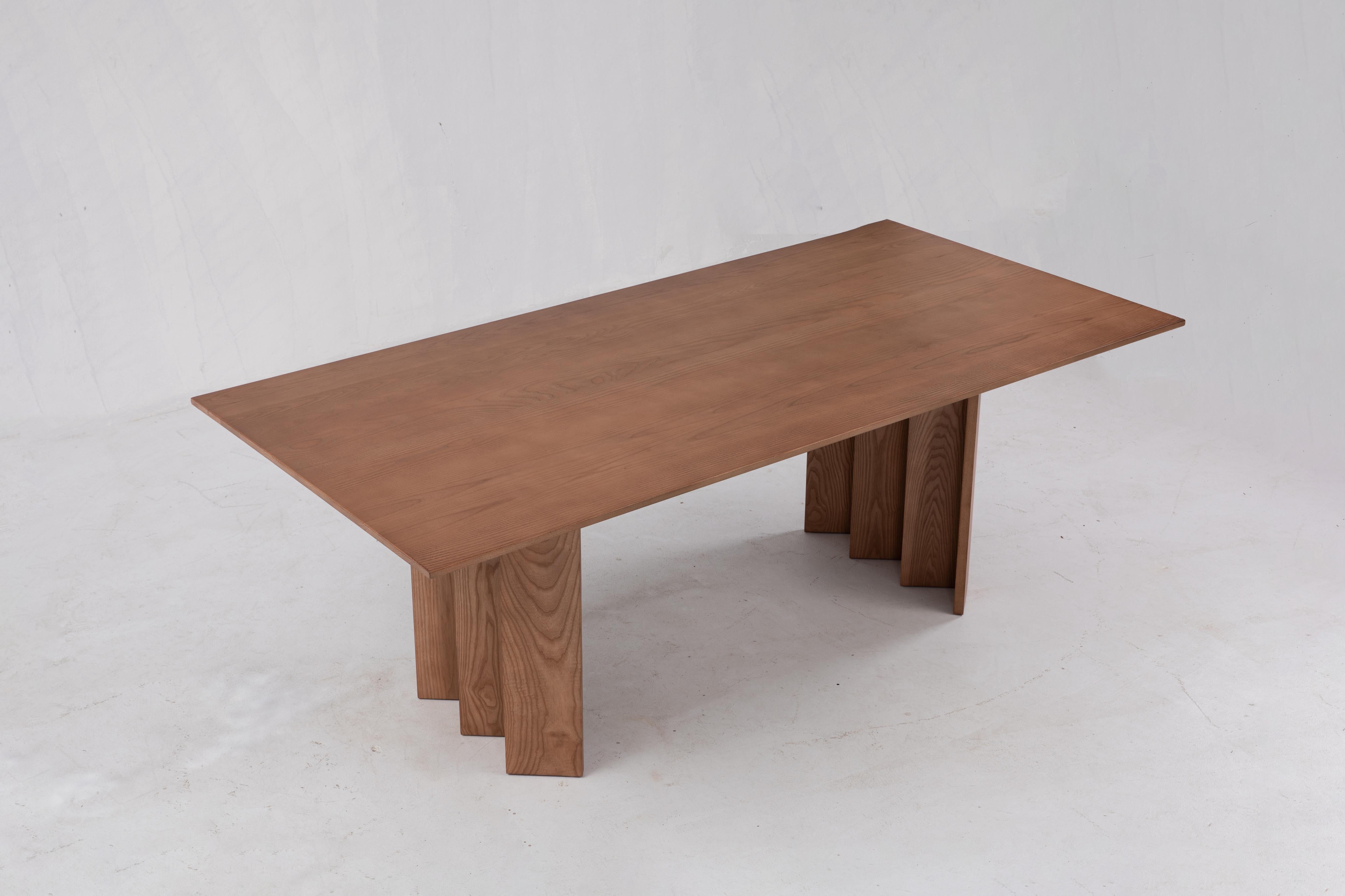 Zafal Esstisch 84, Siena, minimalistischer Esstisch aus Holz (Tischlerei) im Angebot