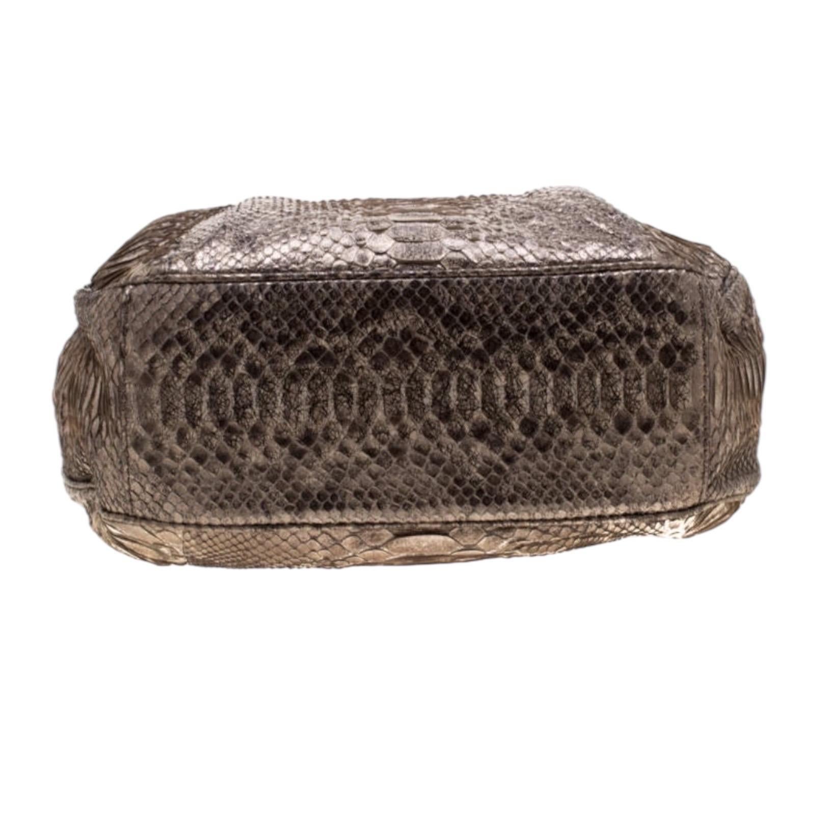 Donna Zagliani Borsa a tracolla in pelle di serpente esotica con tracolla a catena in vendita