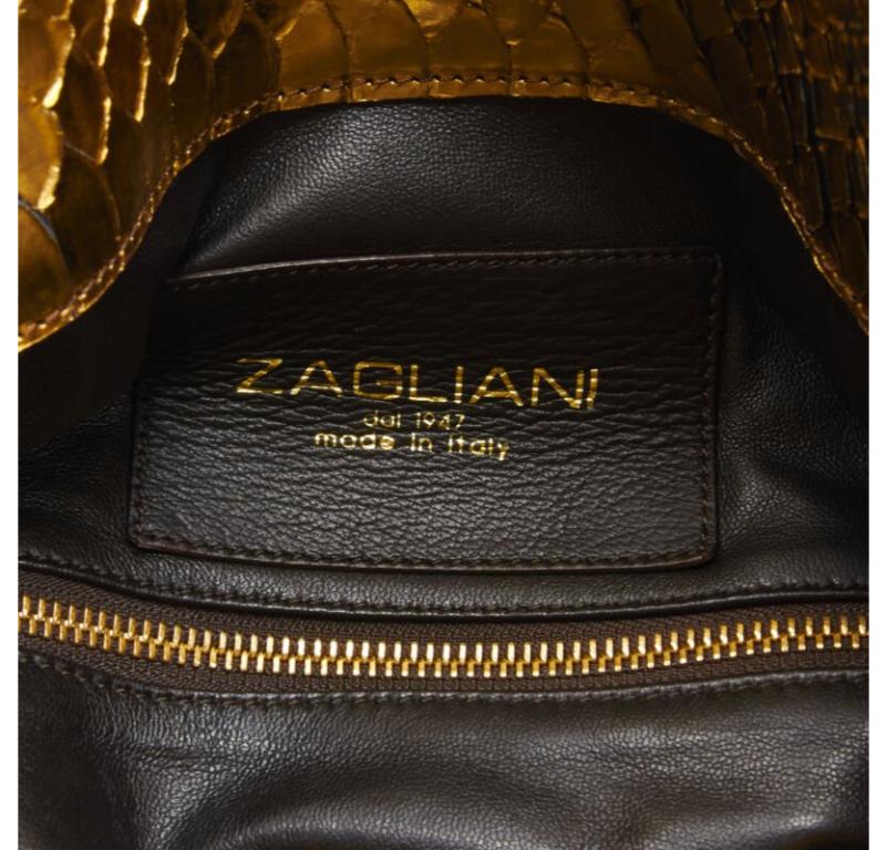 ZAGLIANI bolso duffel boston de cuero escamado dorado metalizado con asa superior en venta 5