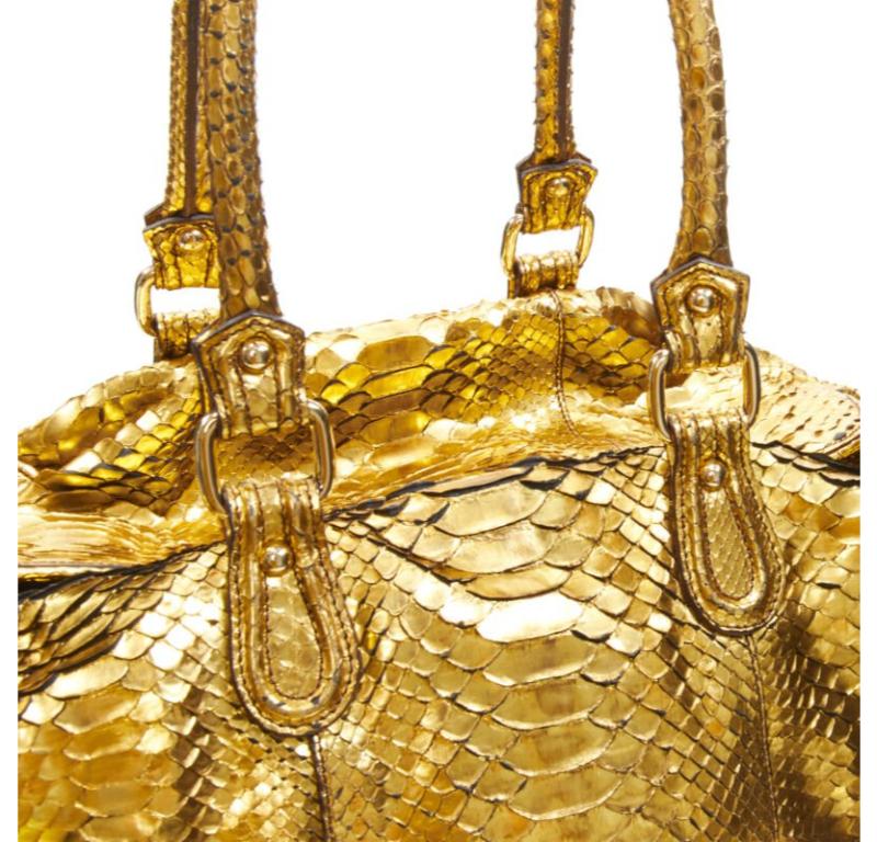 ZAGLIANI bolso duffel boston de cuero escamado dorado metalizado con asa superior en venta 2