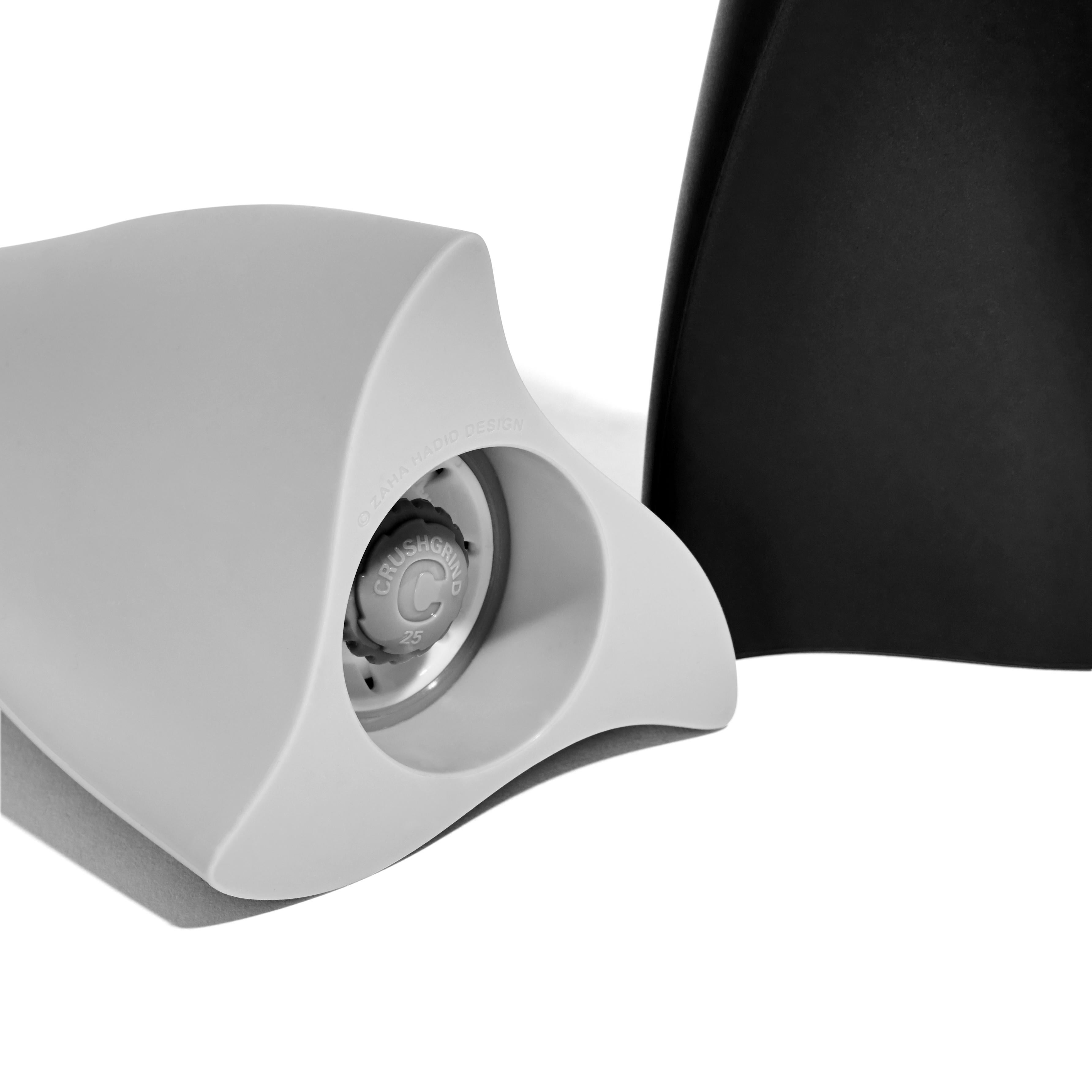 Zaha Hadid Design Duo Salz- und Pfeffermühle (Unbekannt) im Angebot