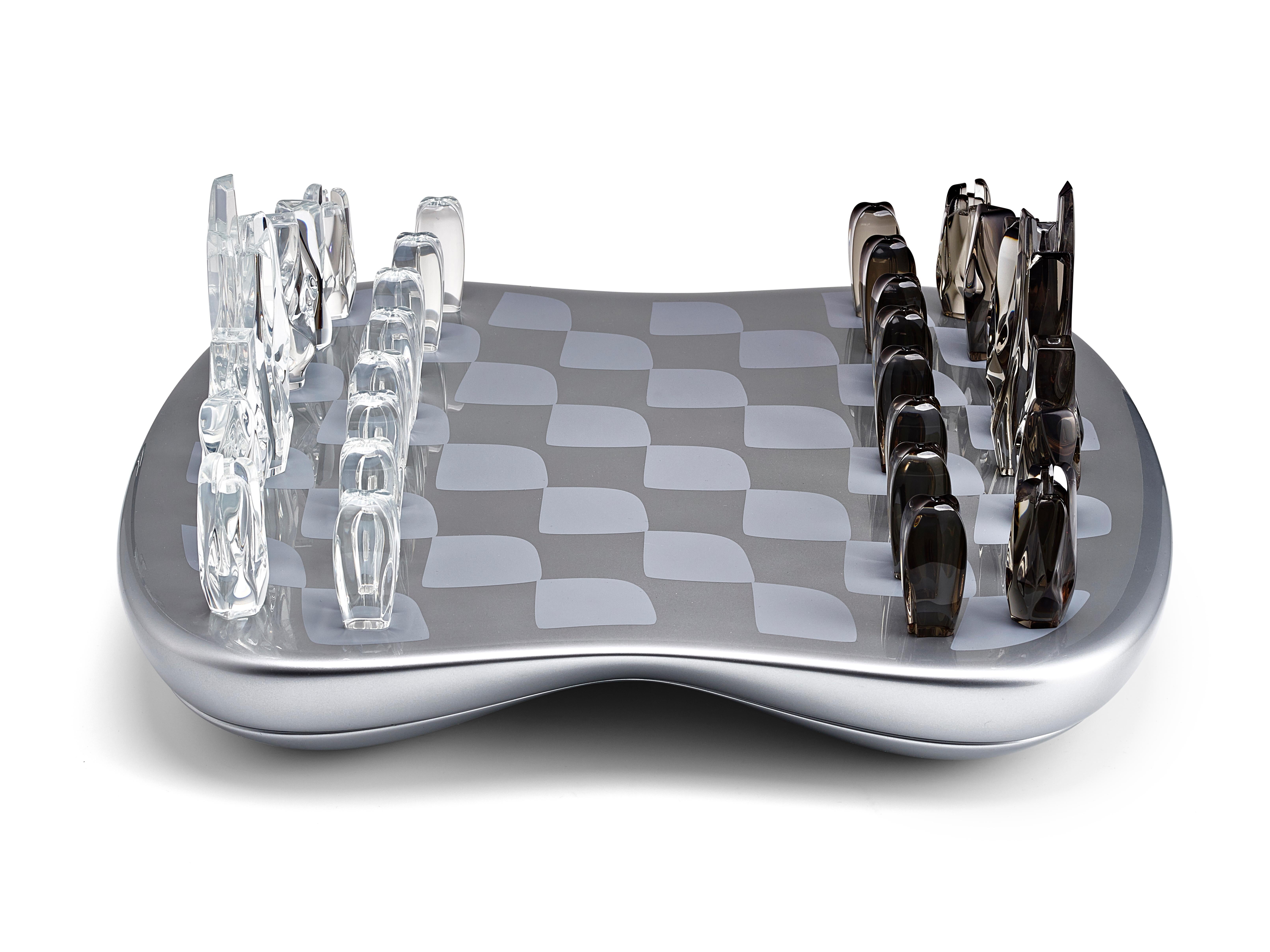 Le jeu d'échecs Field of Towers représente les recherches intenses et les processus d'évolution au sein de l'architecture de Hadid. Les différentes tours articulent les différents points d'adaptation et les itérations possibles explorés pour chaque