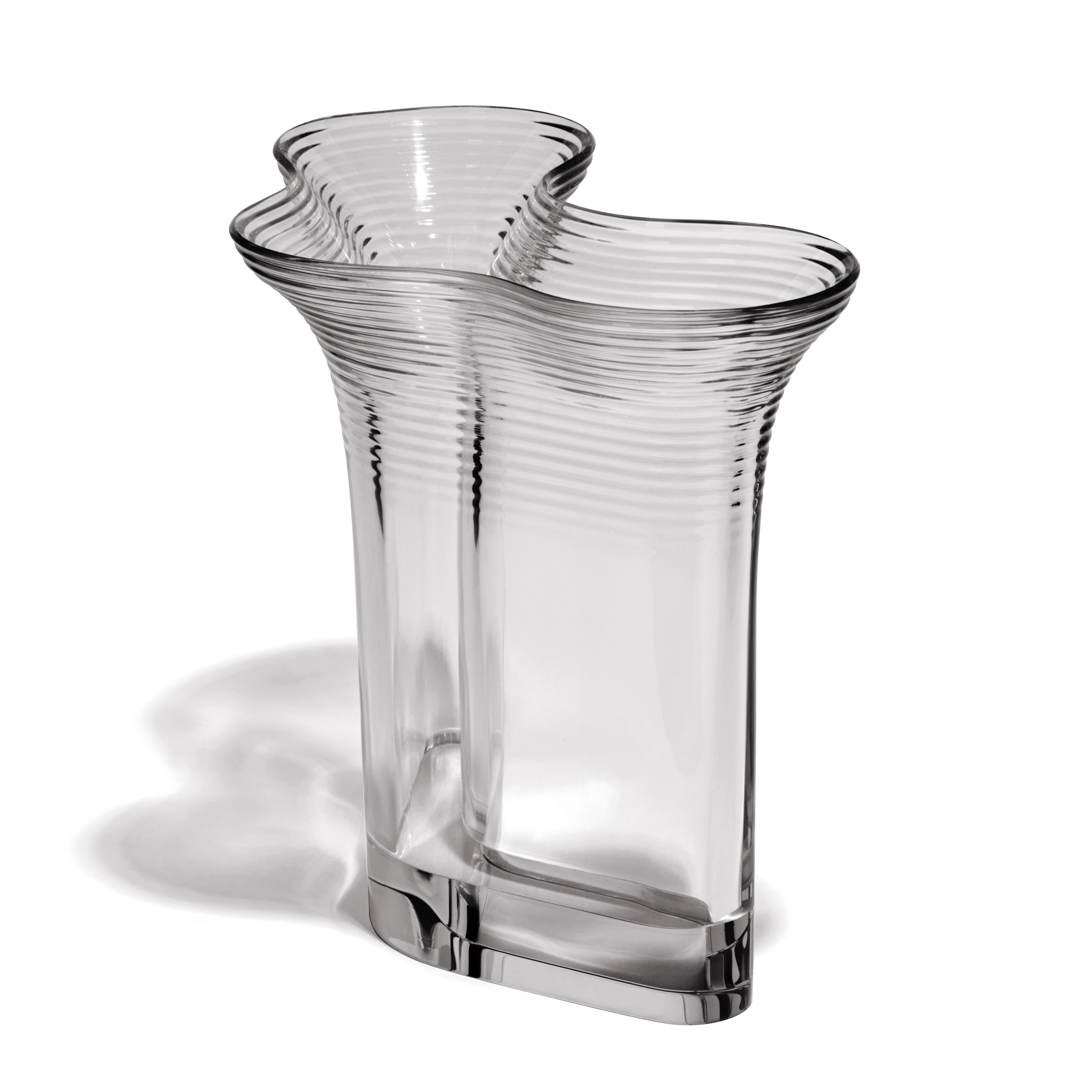 Zaha Hadid Design - Node Vessel / Limitierte Auflage.100 - Groß / Rauch (Maschinell gefertigt) im Angebot