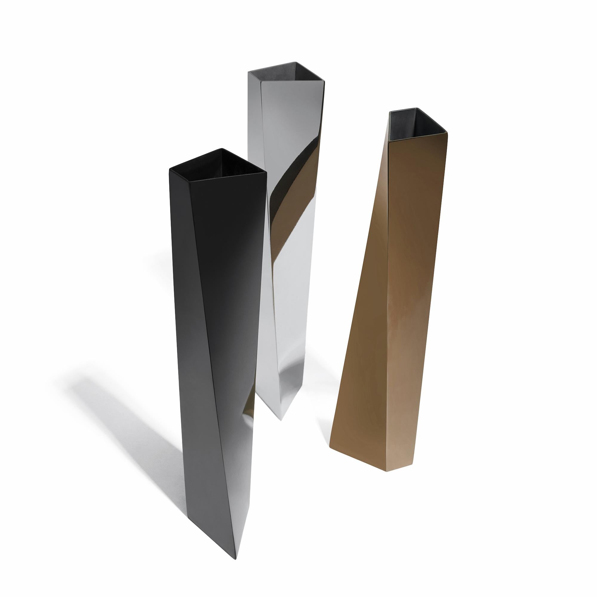 Italiano Zaha Hadid x Alessi - Vaso Crevasse / Edizione limitata. 999 - Bronzo in vendita