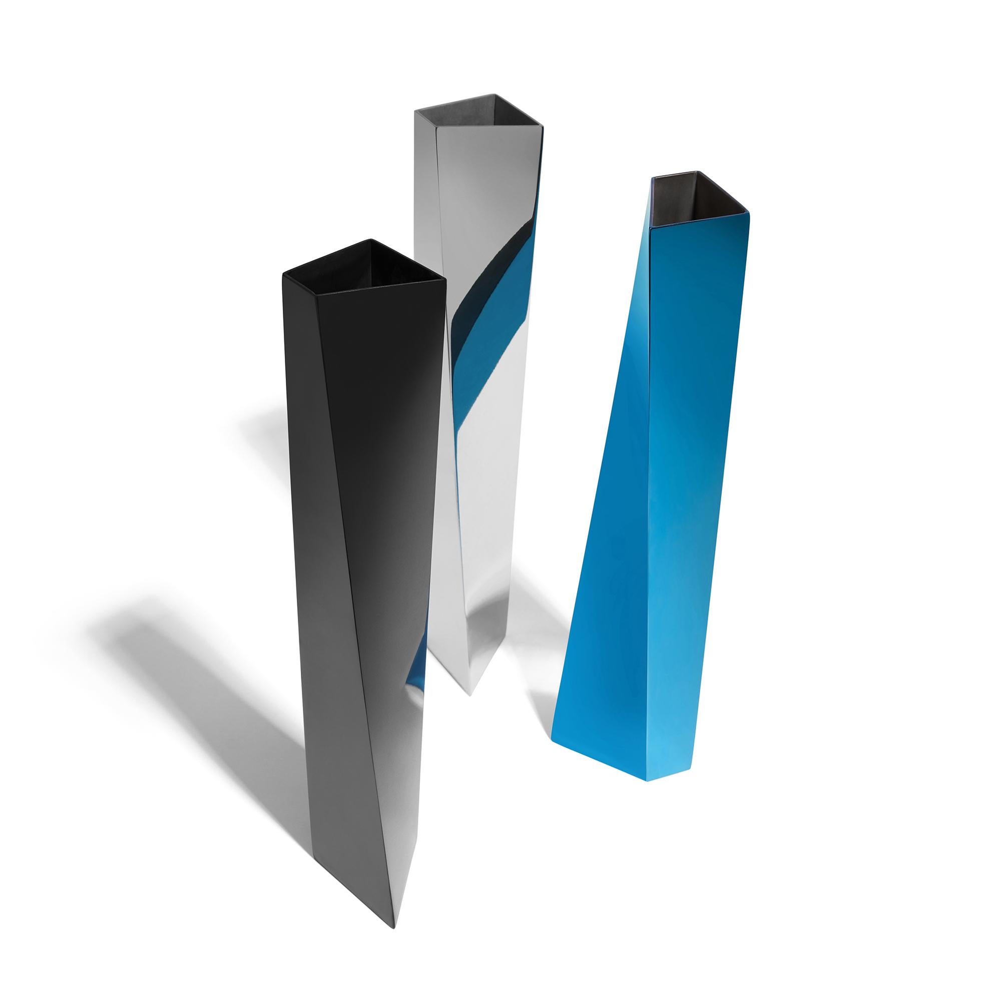 Fatto a macchina Zaha Hadid x Alessi - Vaso Crevasse / Edizione limitata. 999 - Metallo duro in vendita