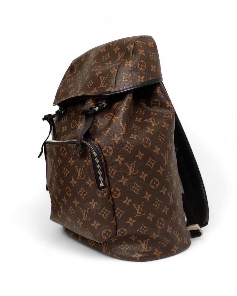 louis vuitton backpack zack monogram macassar brown 12 width x 15 height x 5 depth x 2 handle drop Condition Louis Vuitton Brown Monogram Zack