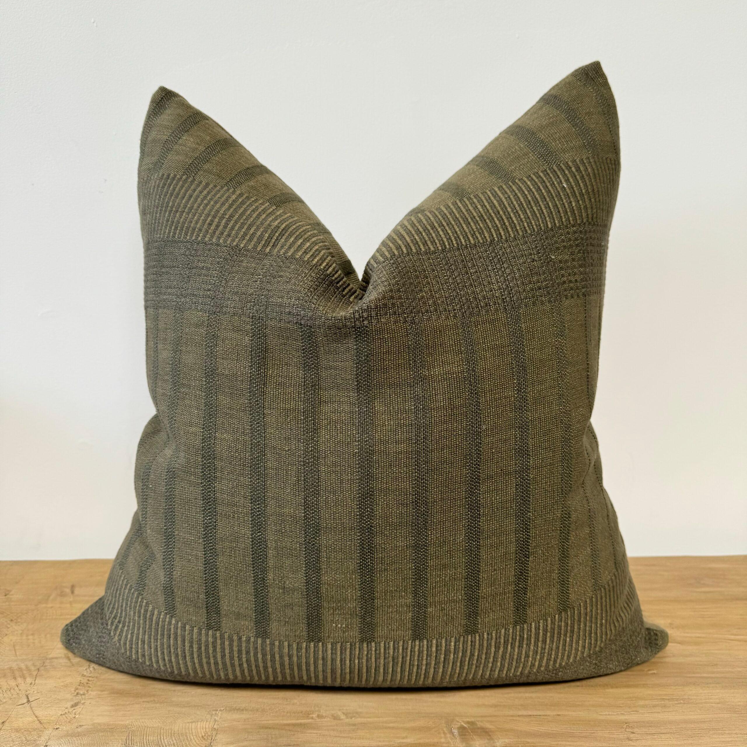 ZAK + FOX linen cotton blend Vagabond in olive
Size: 22x22
Antique brass zipper closure
overlocked stitched edges
color: olive green
This is a handcrafted textile. Minor irregularities are inherent to the weave and are a hallmark of its