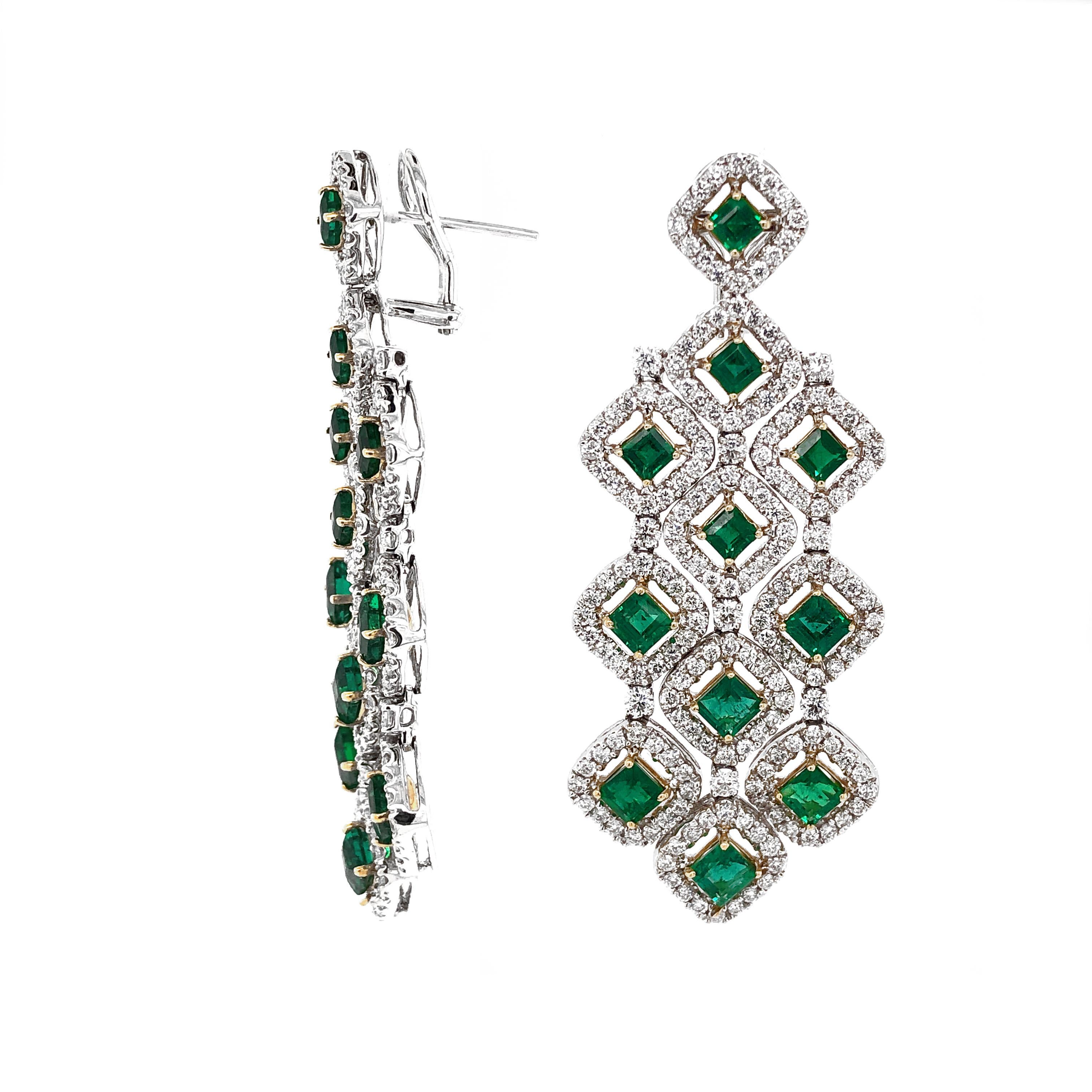 Zambian Square Cut Emeralds 7.11 Carat Chandelier 18k Gold Earrings In New Condition For Sale In New York, NY