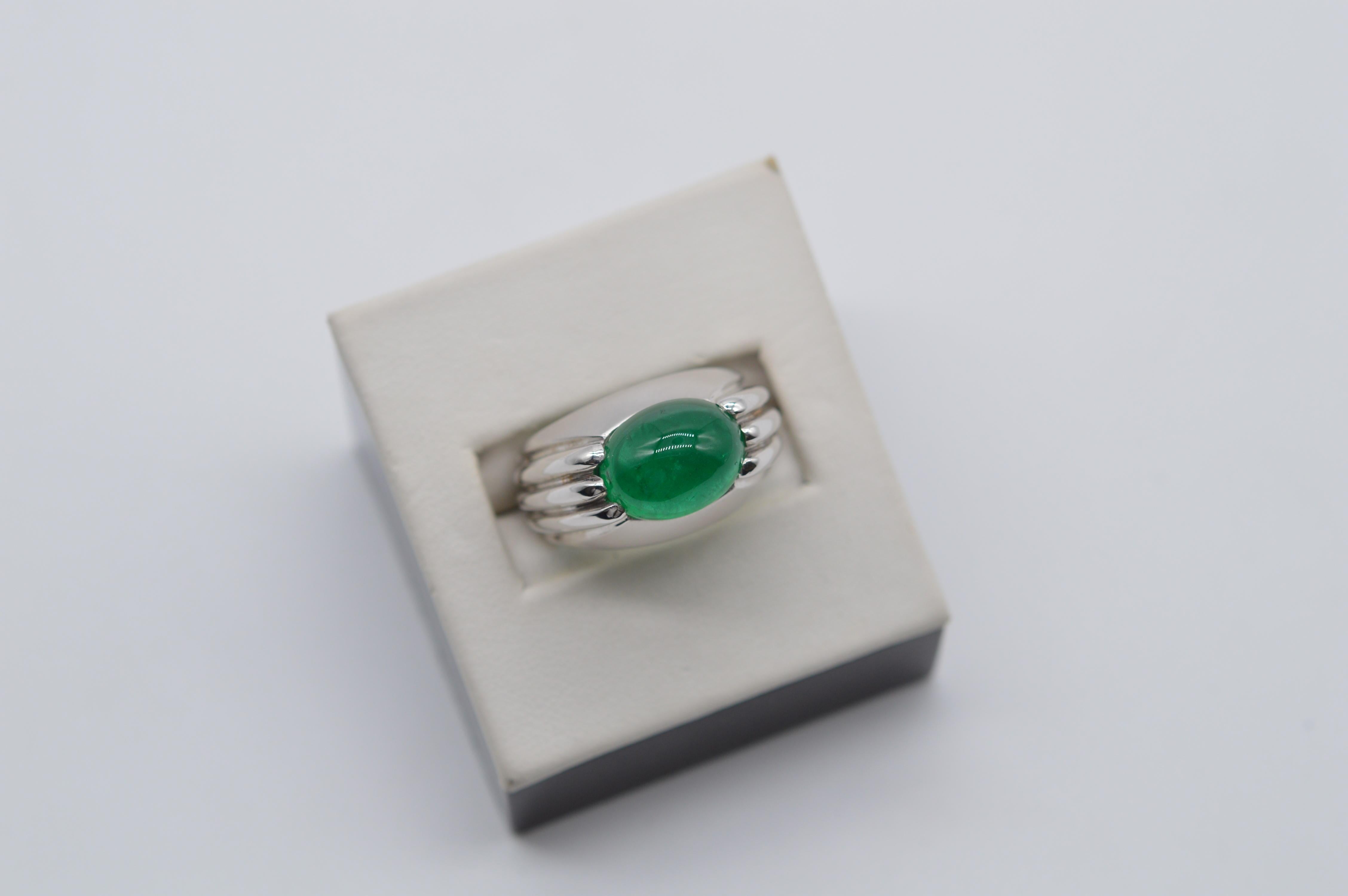 Zambian Cabochon Emerald Ring 7.25 Carats Unworn For Sale 5