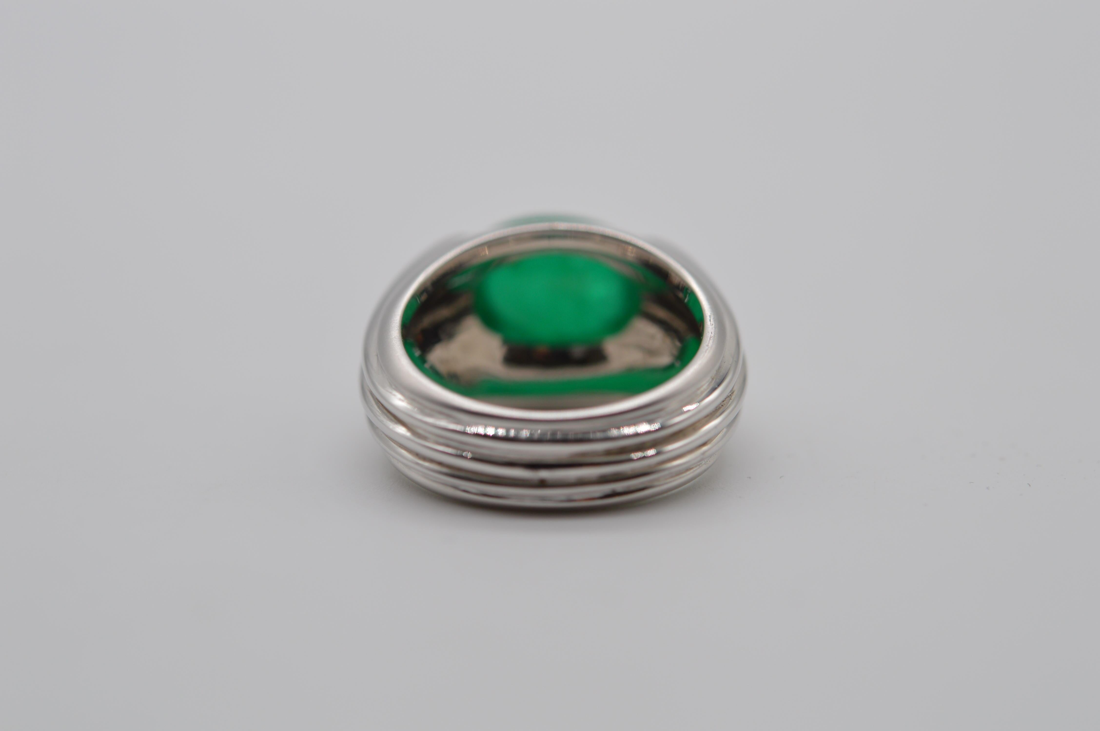 Women's or Men's Zambian Cabochon Emerald Ring 7.25 Carats Unworn For Sale