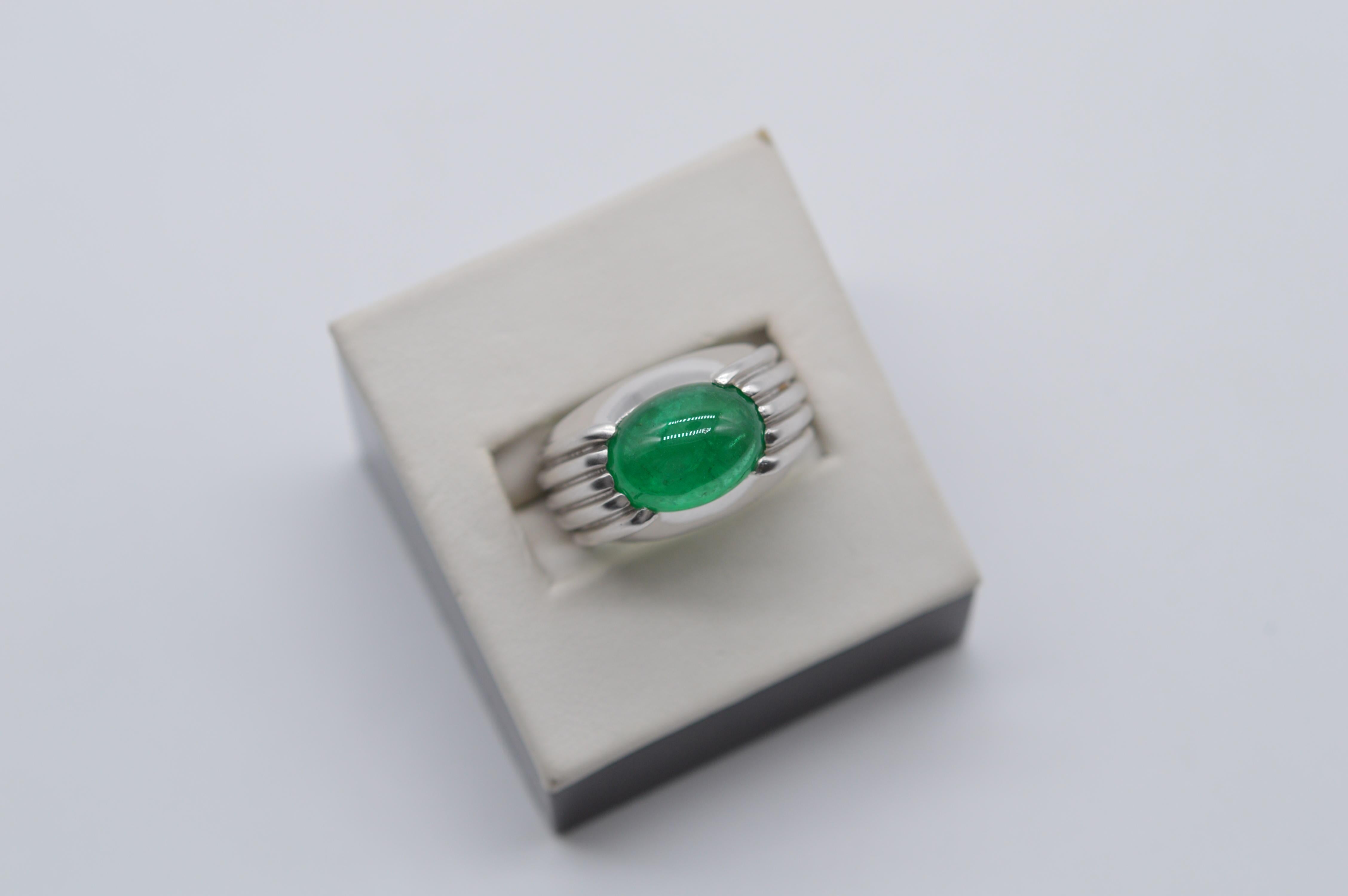 Zambian Cabochon Emerald Ring 7.82 Carats Unworn For Sale 5