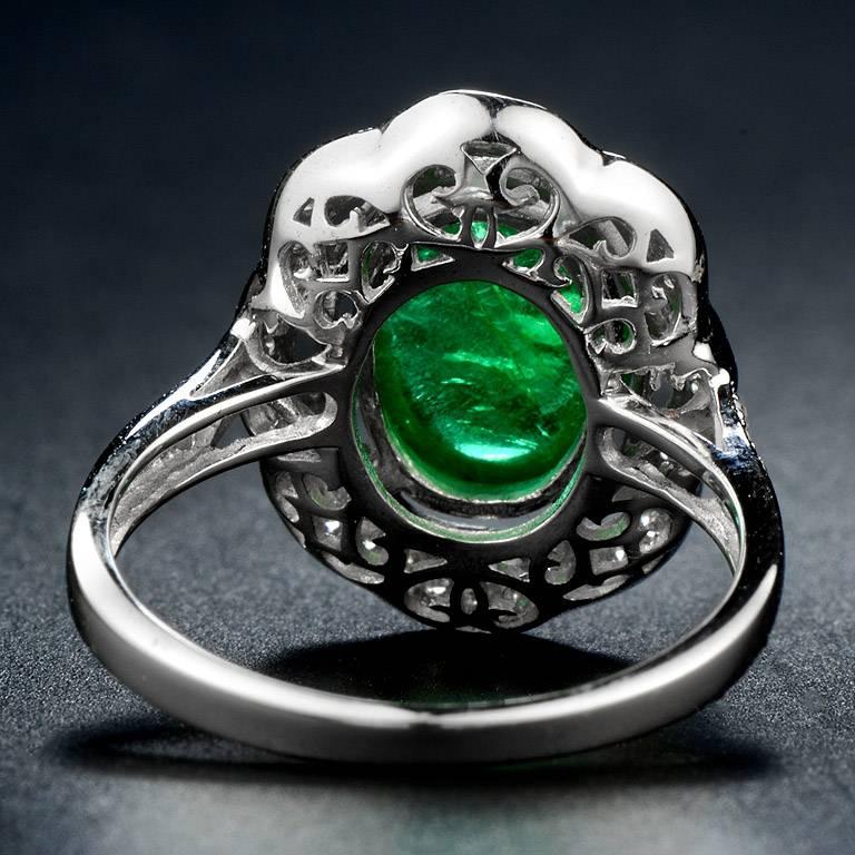 Zambian Emerald 2.75 Carat White Gold Diamond Cocktail Cluster Ring In New Condition In Bangkok, TH