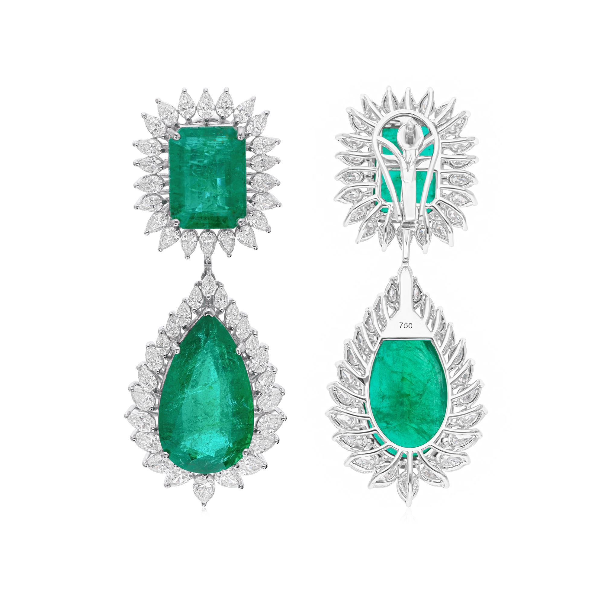 Taille mixte Boucles d'oreilles pendantes en or 18k certifiées HRD avec émeraude zambienne 29,18ct et halo de diamant 5,39ct en vente