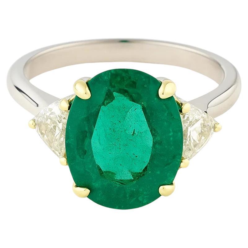 Emeraude de Zambie 4,07 ct Bague à trois pierres