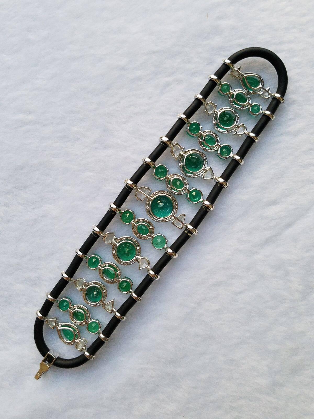 Art Deco Zambian Emerald and Diamond 18 Karat Gold Bracelet