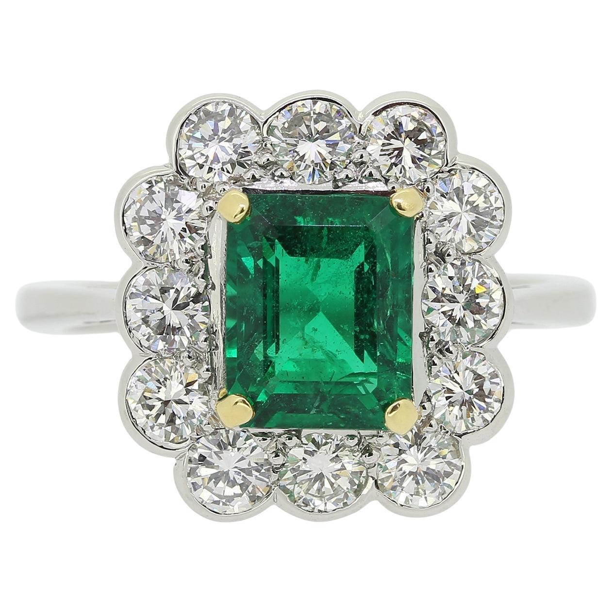 Zambian Emerald and Diamond Cluster Ring For Sale