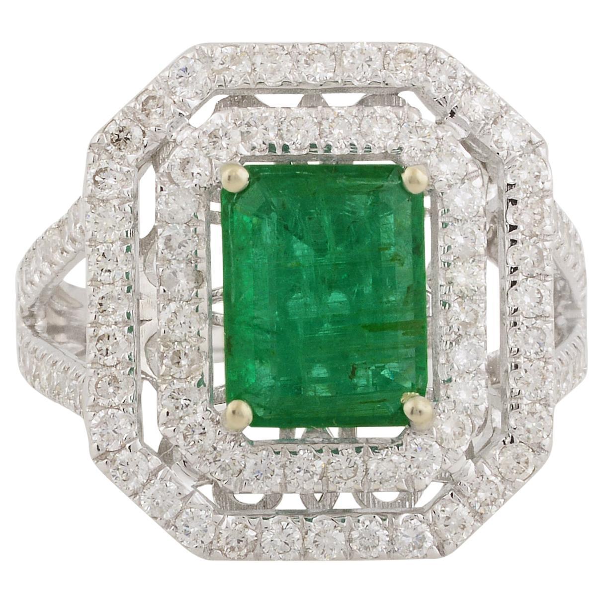 Anello cocktail di smeraldo naturale con pavé di diamanti in oro bianco 10k Gioielli fatti a mano di pregio