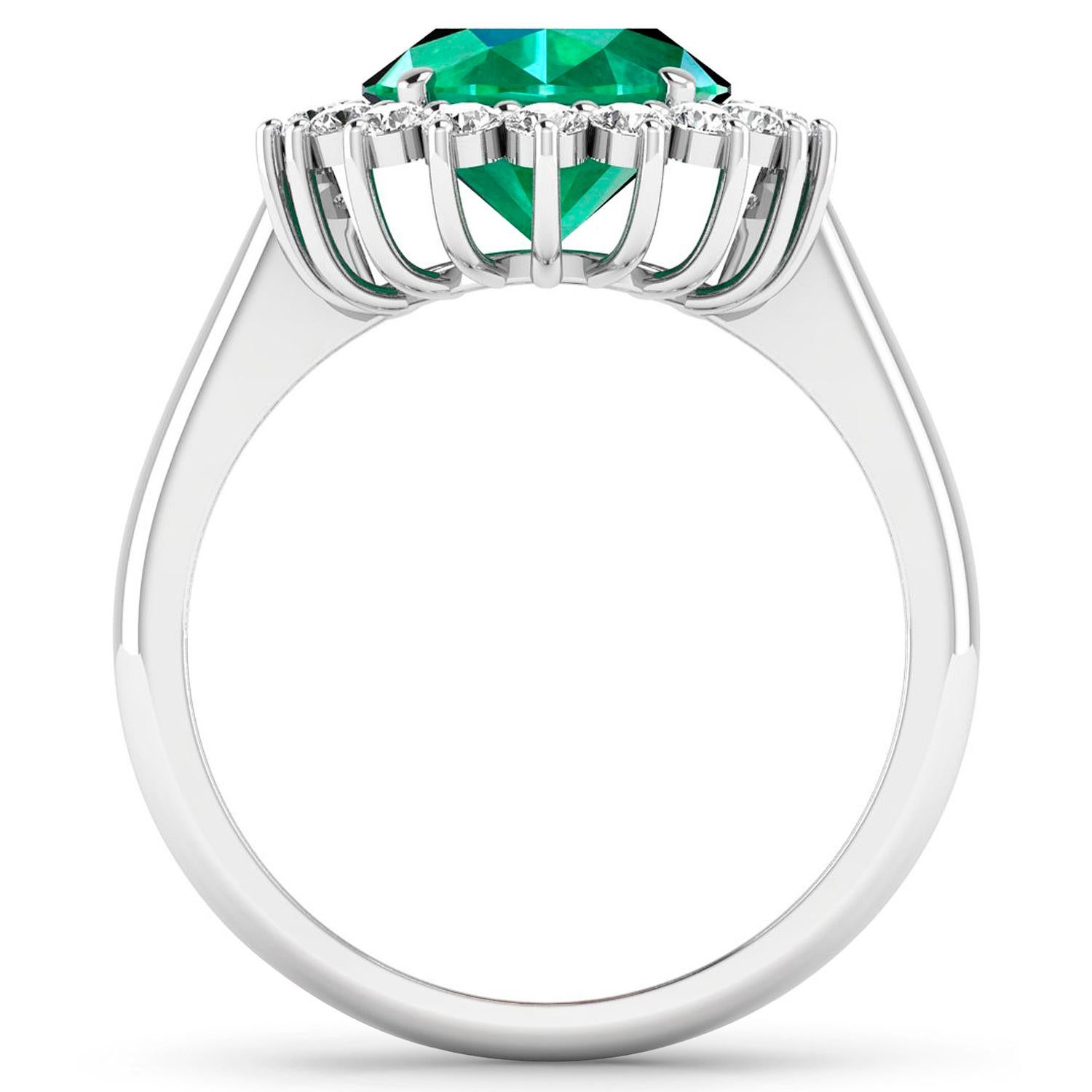 Bague cocktail en or 14 carats sertie d'émeraudes de Zambie et de diamants de 3,7 carats au total Unisexe en vente