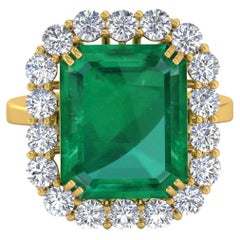Zambian Emerald Cocktail Ring SI Clarity HI Color Diamond 18 Karat Yellow Gold