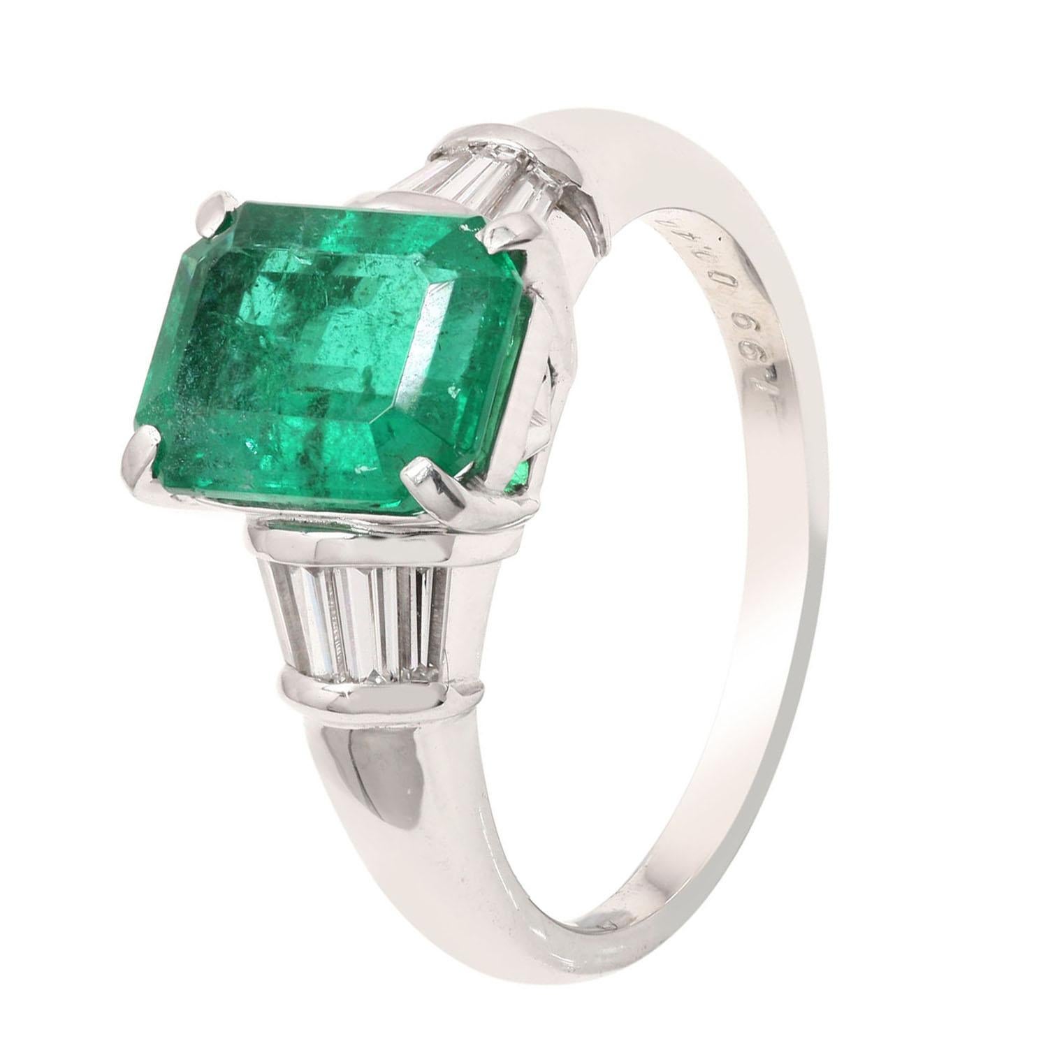 Art Nouveau Zambian Emerald Cocktail Ring with Baguette Diamonds Made in 18k White Gold For Sale