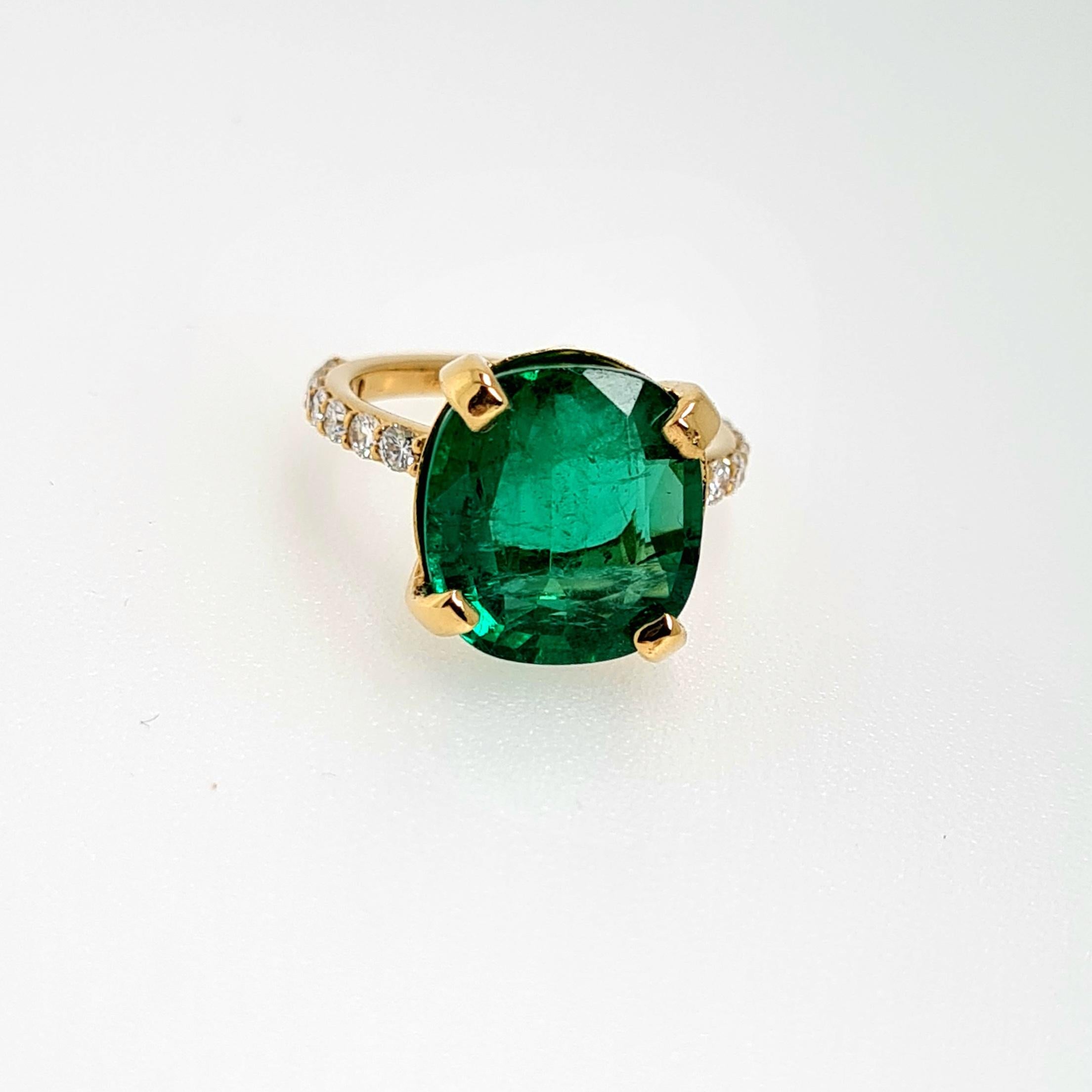 Modern GIA Certified 7.28 CT Zambian Emerald Ring For Sale