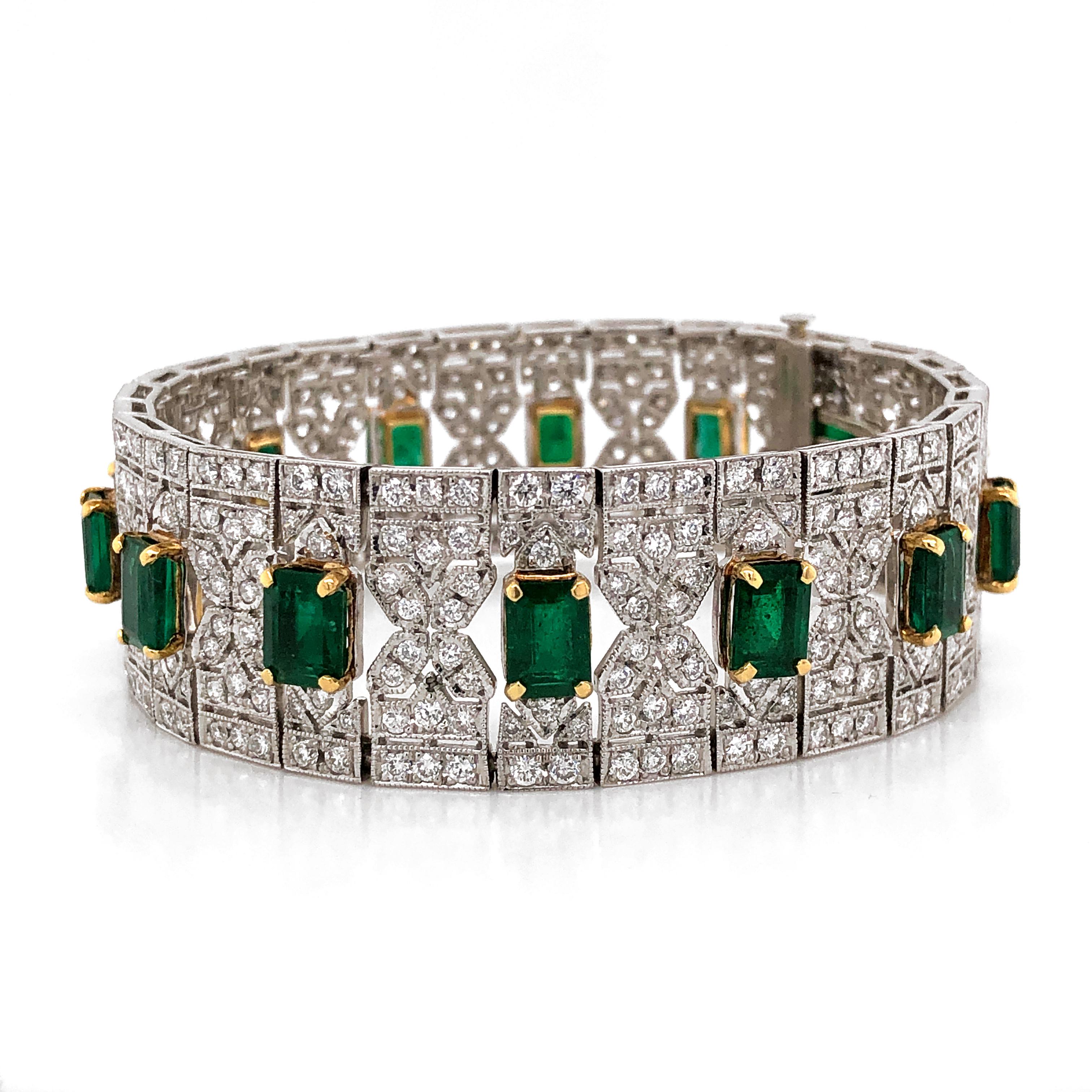 Contemporary Zambian Emerald Cut Emeralds 13.14 Carat 8.26 Carat Diamond Platinum Bracelet For Sale
