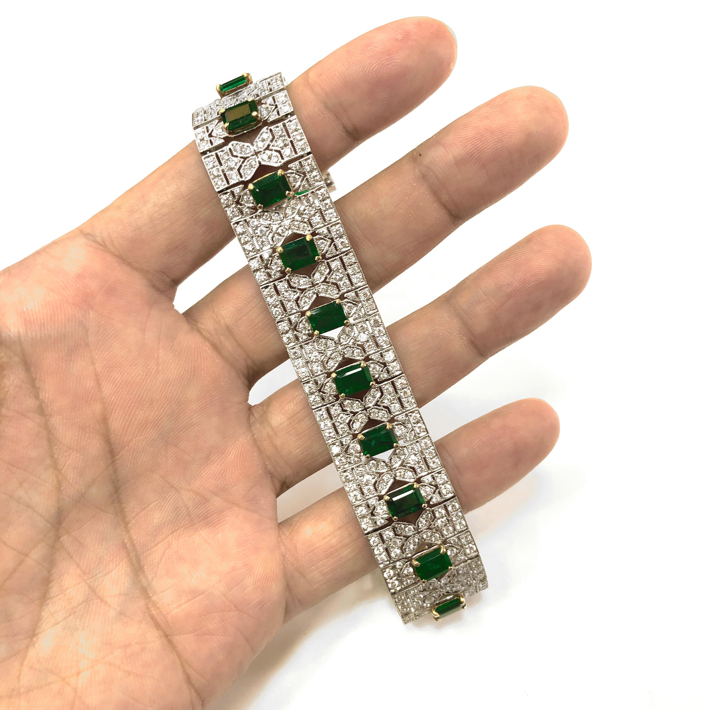 Women's Zambian Emerald Cut Emeralds 13.14 Carat 8.26 Carat Diamond Platinum Bracelet For Sale