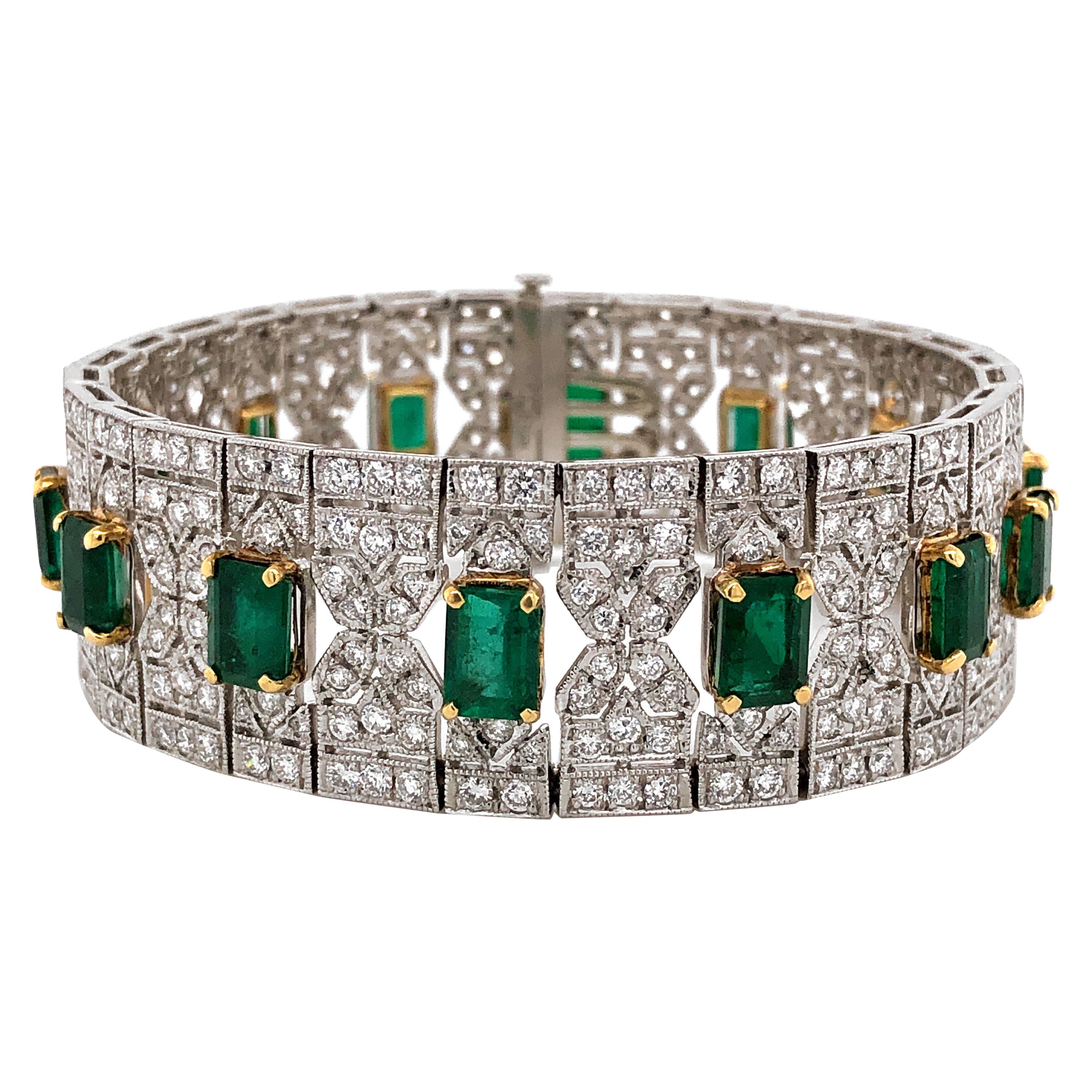 Zambian Emerald Cut Emeralds 13.14 Carat 8.26 Carat Diamond Platinum Bracelet For Sale