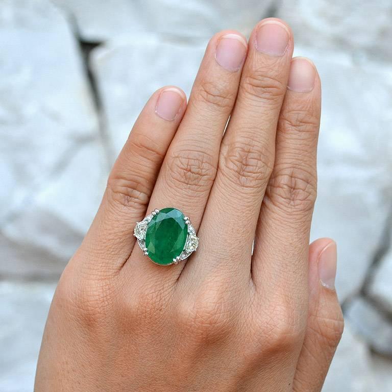 Zambian Emerald Diamond 18 Karat White Gold Cocktail Ring 1