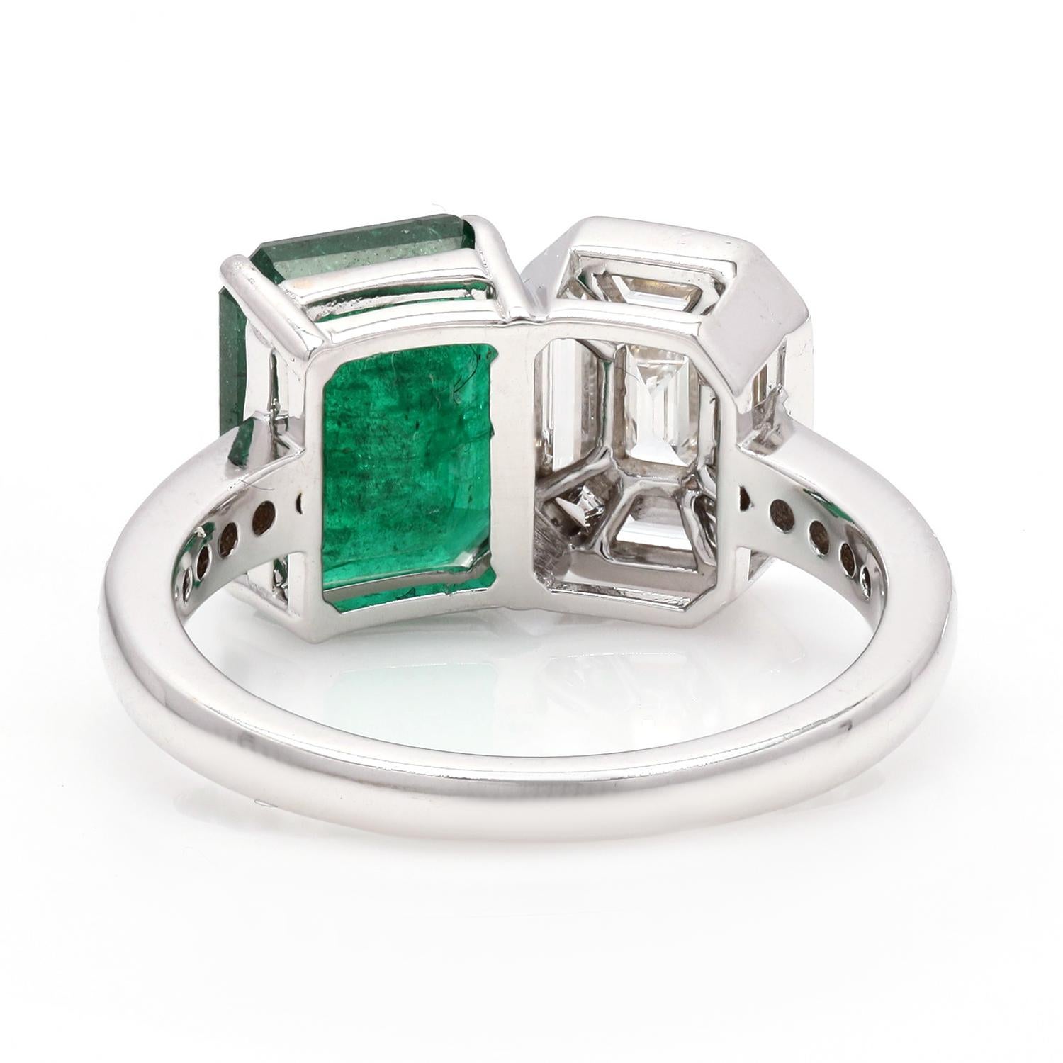 Mixed Cut Zambian Emerald & Diamond Cocktail Ring Made In 18k  White Gold For Sale