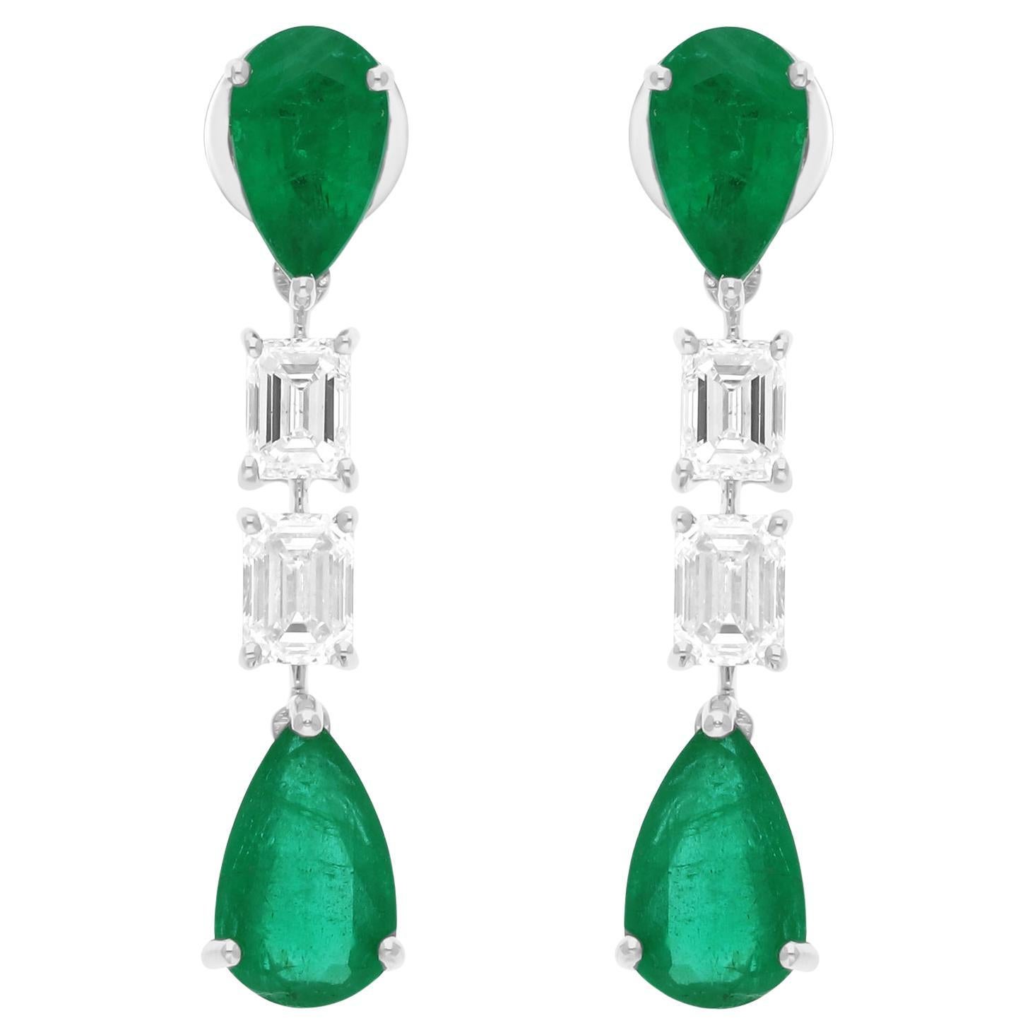 Boucles d'oreilles pendantes en or blanc 18 carats avec émeraude zambienne et diamant en vente
