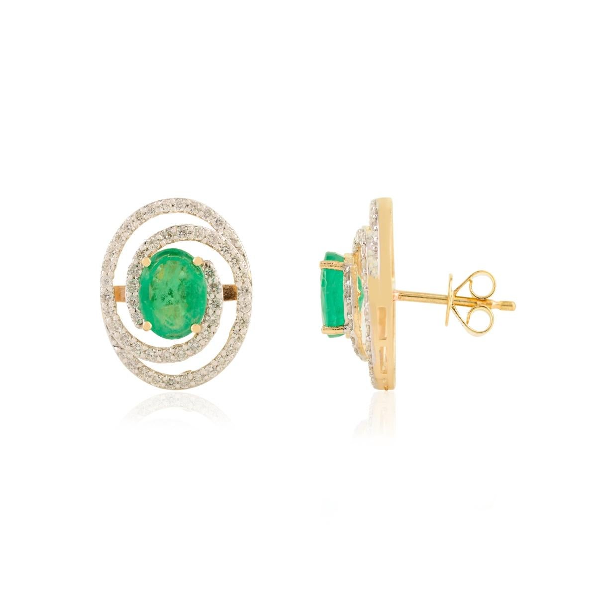 Art déco Boucles d'oreilles en or jaune 18 carats avec double halo d'émeraudes et de diamants de Zambie en vente