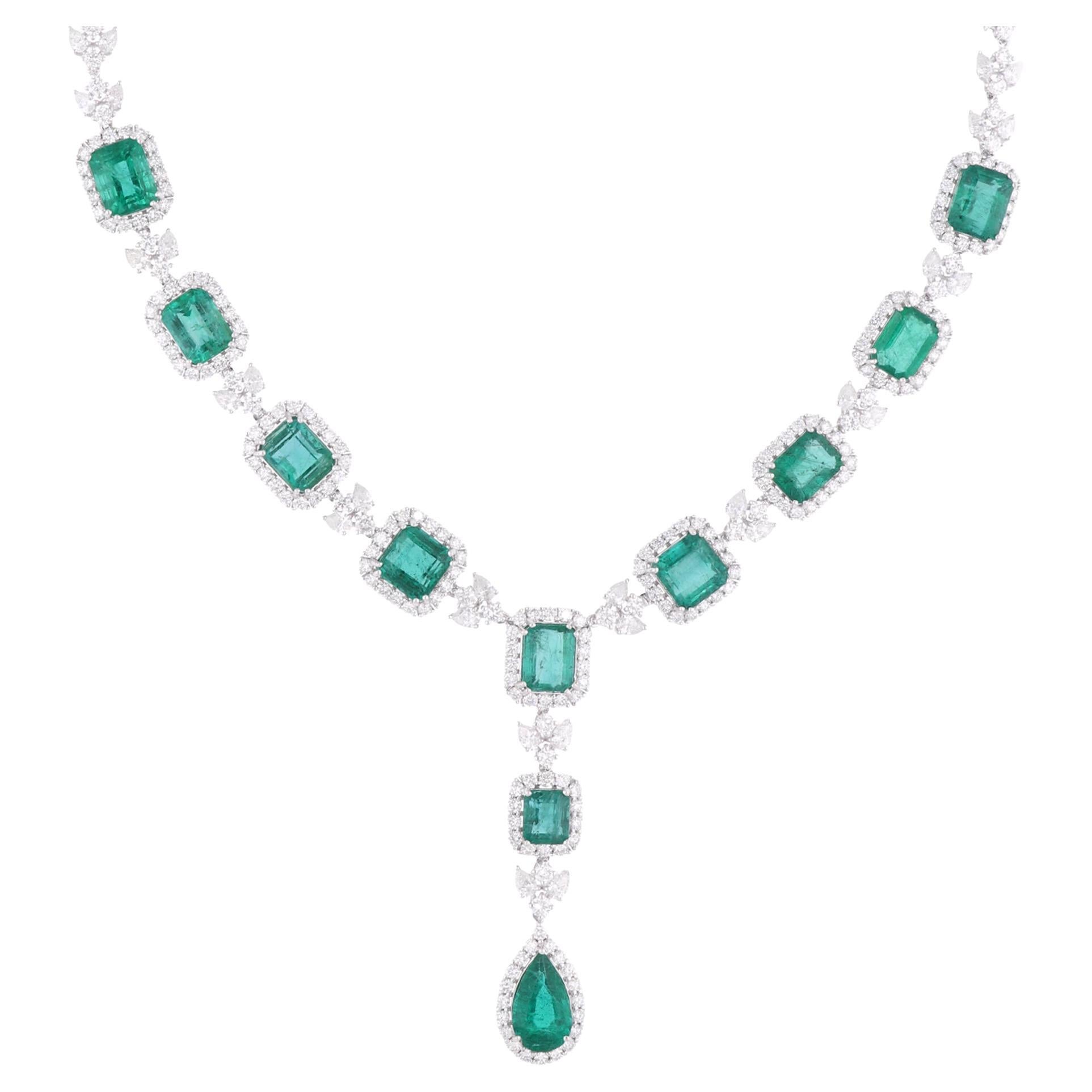 Zambian Emerald Diamond Halo Collana a goccia in oro bianco 18 carati Gioielli fatti a mano
