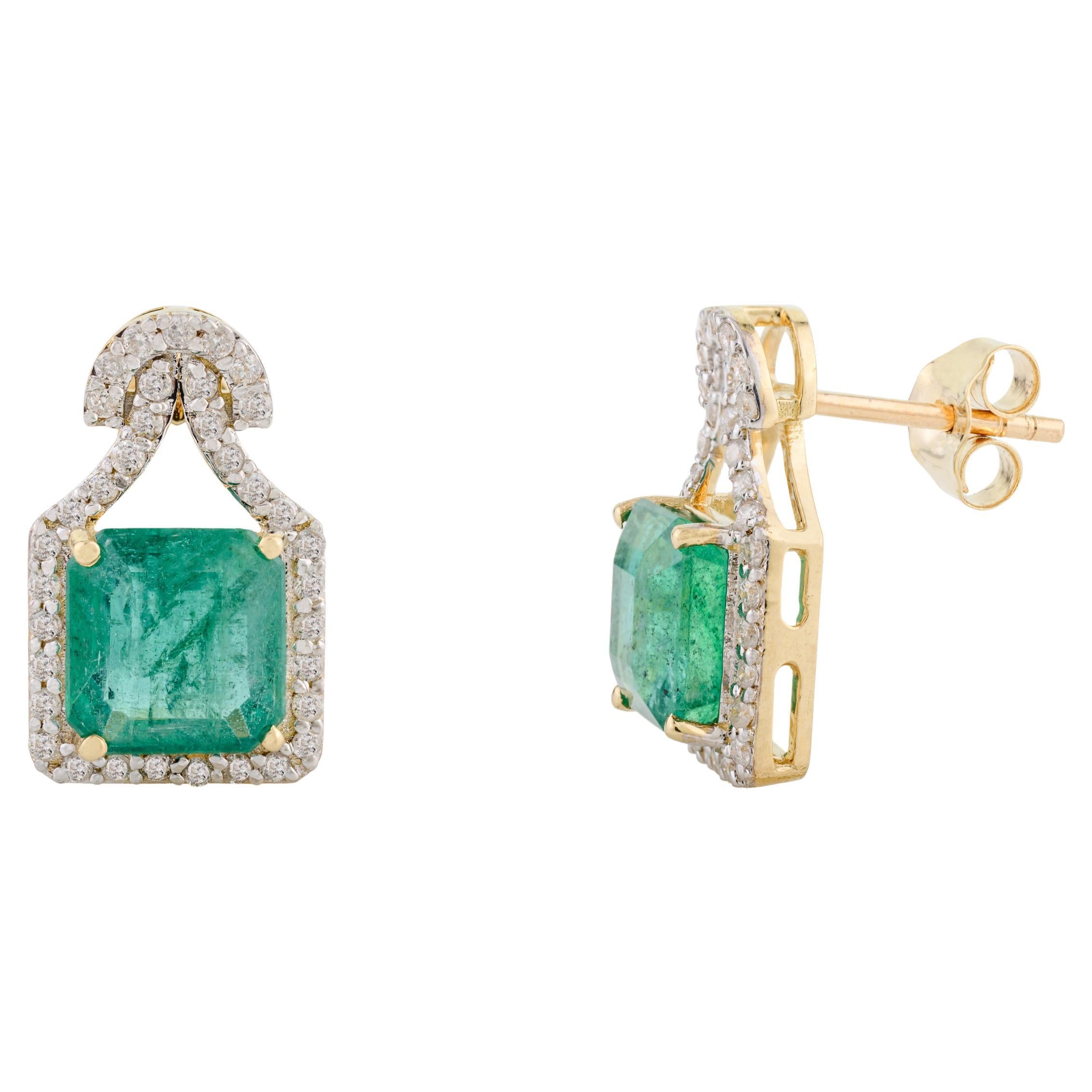 Sambia Smaragd Diamant Statement Ohrstecker Geschenk für Sie in 18k Gelbgold